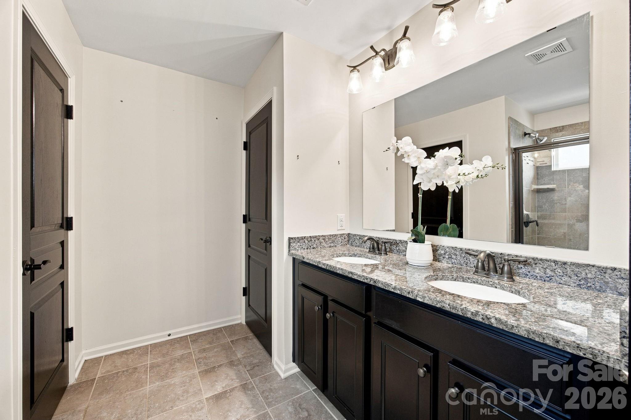 5842 Glassport Lane — Charlotte