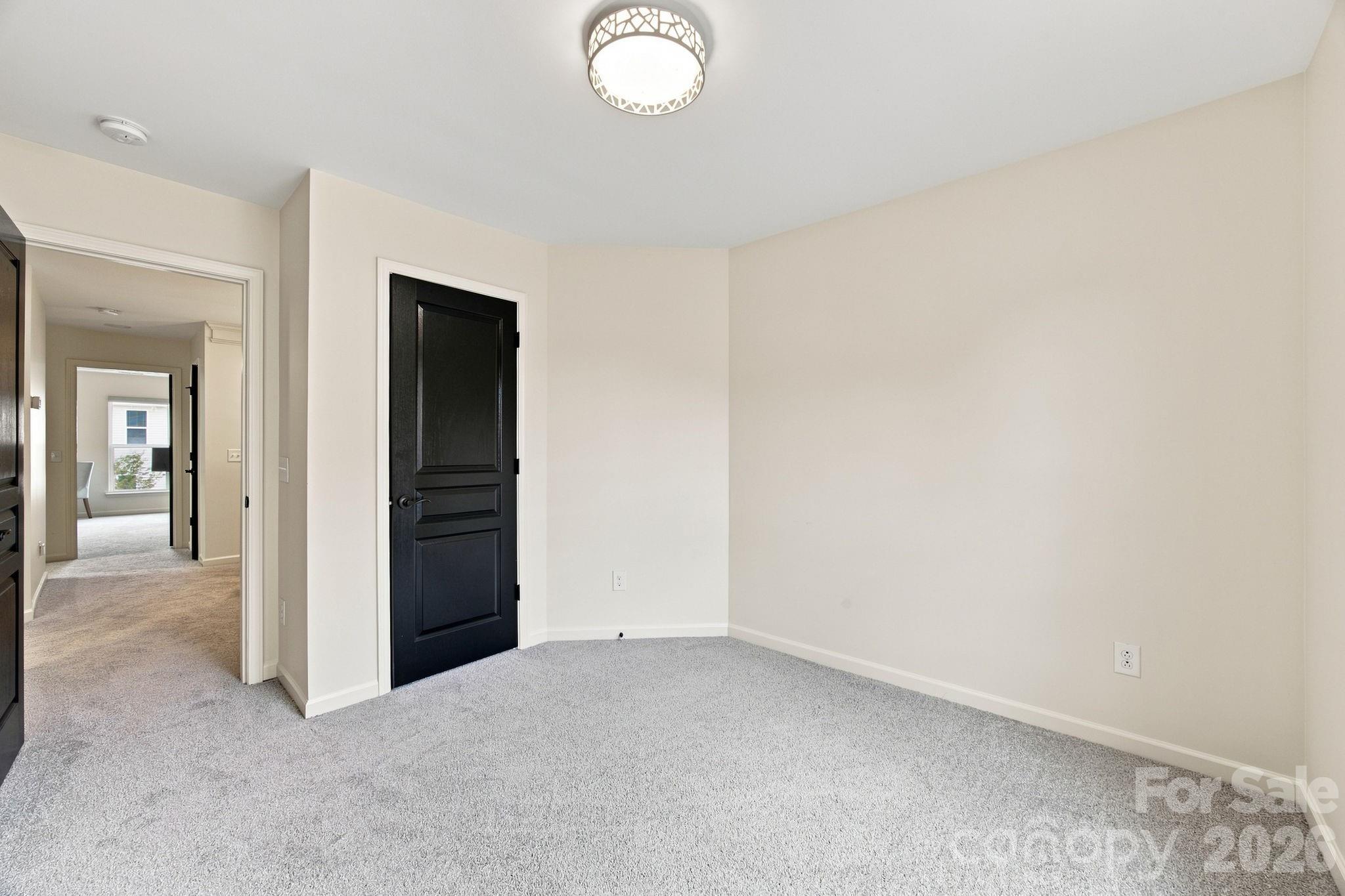 5842 Glassport Lane — Charlotte