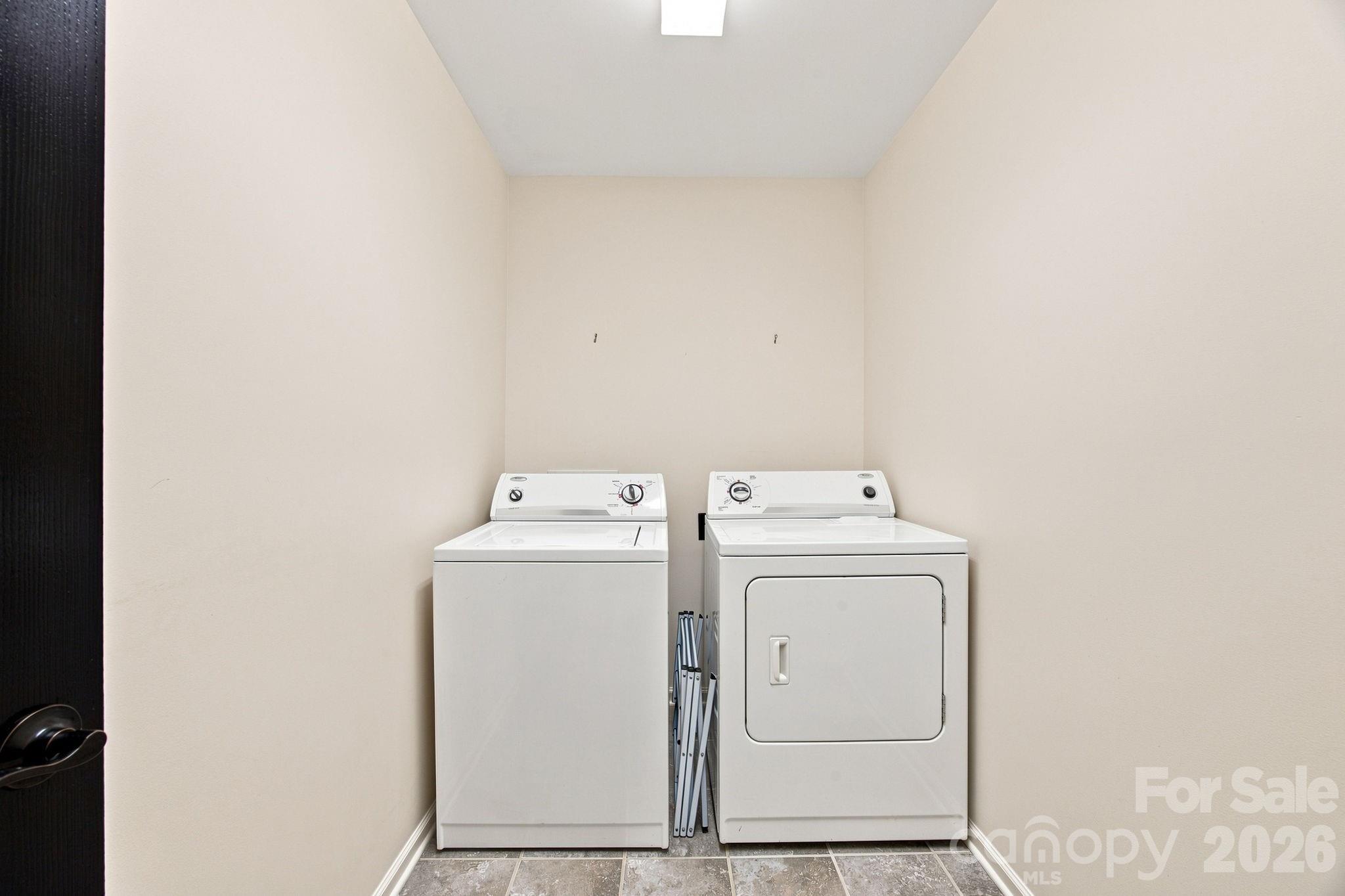 5842 Glassport Lane — Charlotte