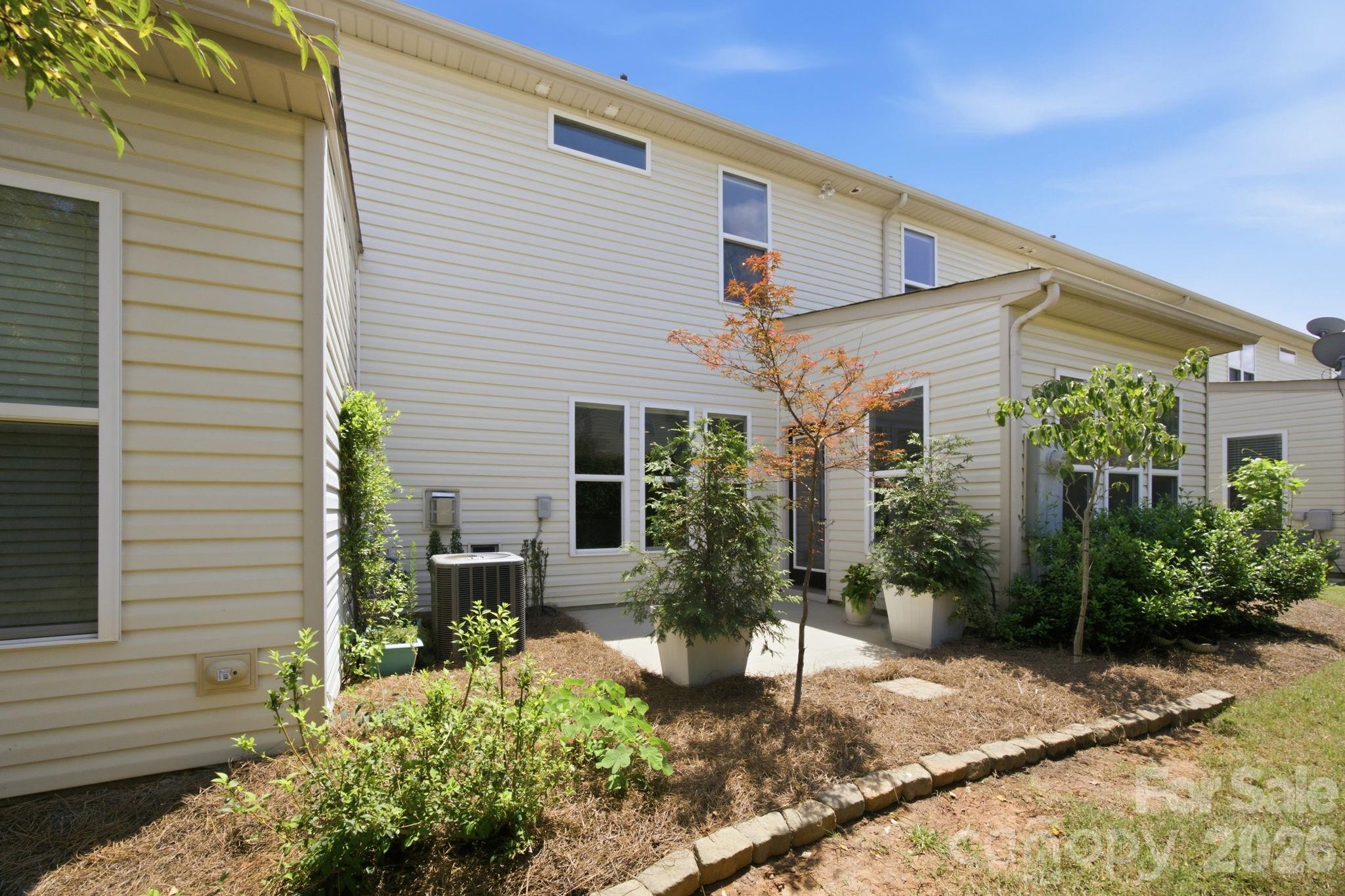 5842 Glassport Lane — Charlotte
