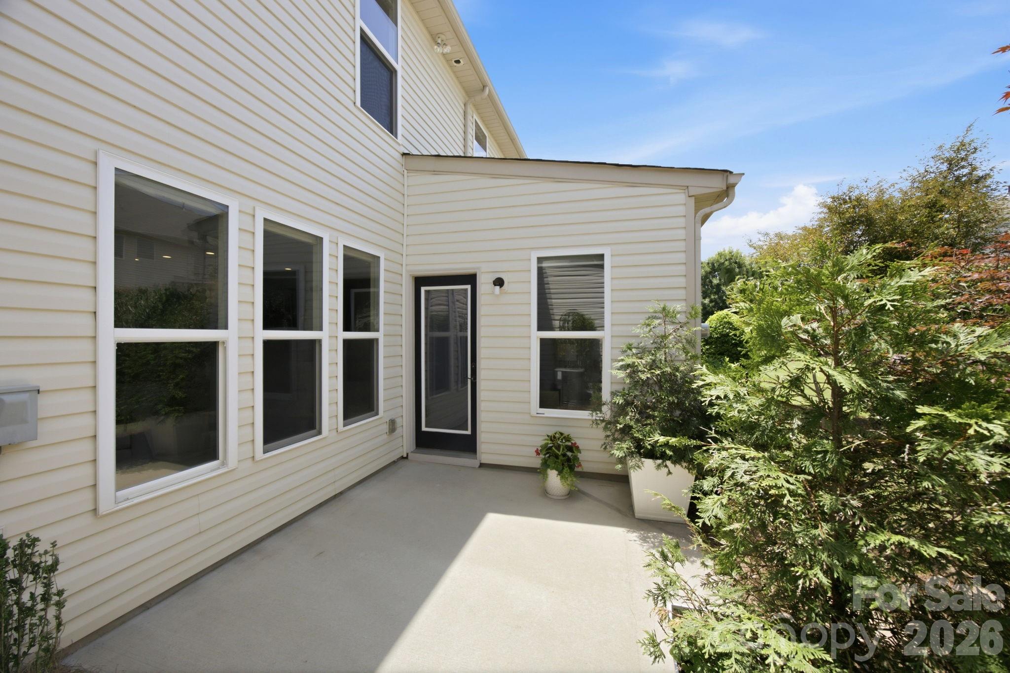 5842 Glassport Lane — Charlotte