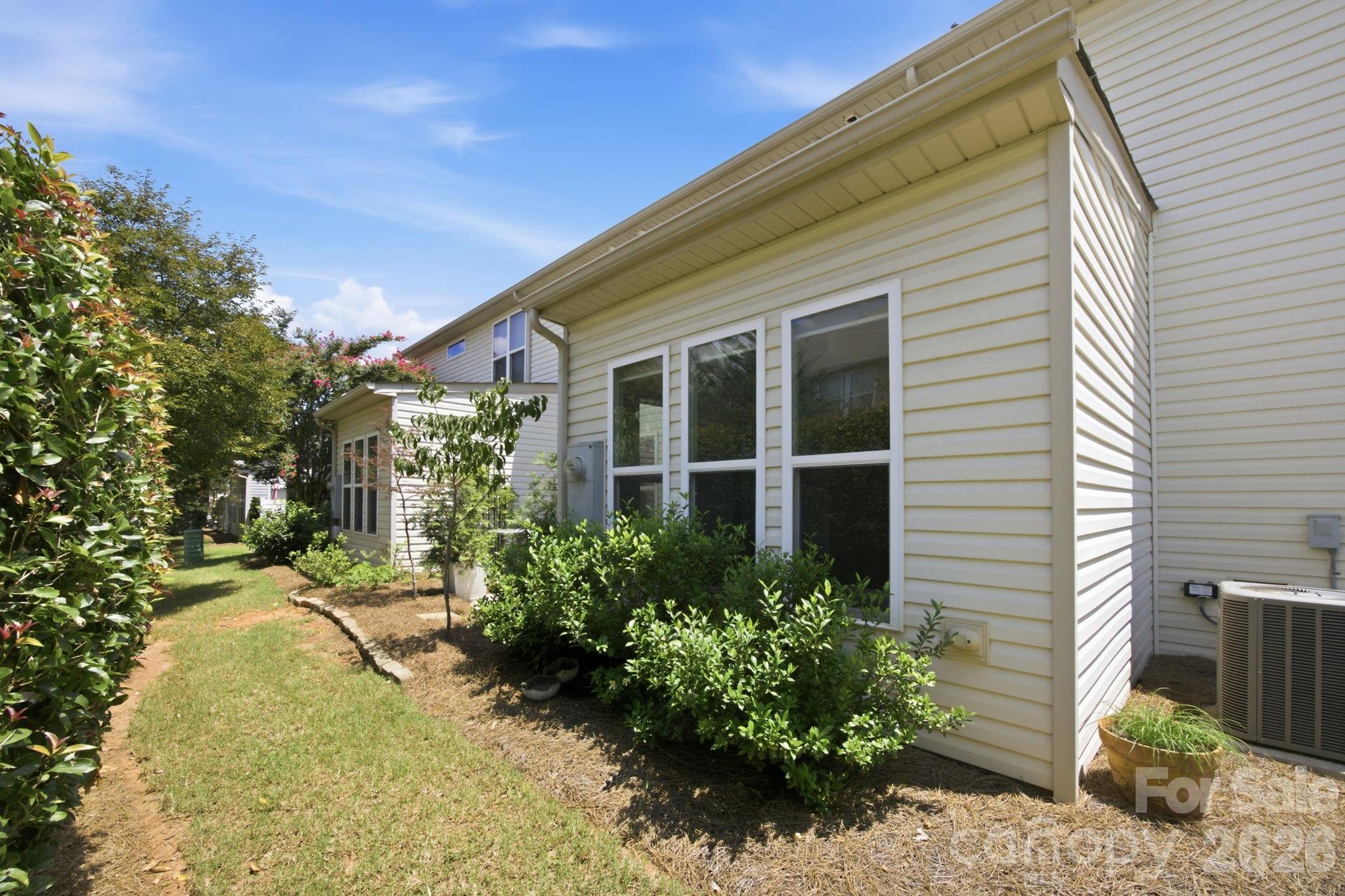 5842 Glassport Lane — Charlotte