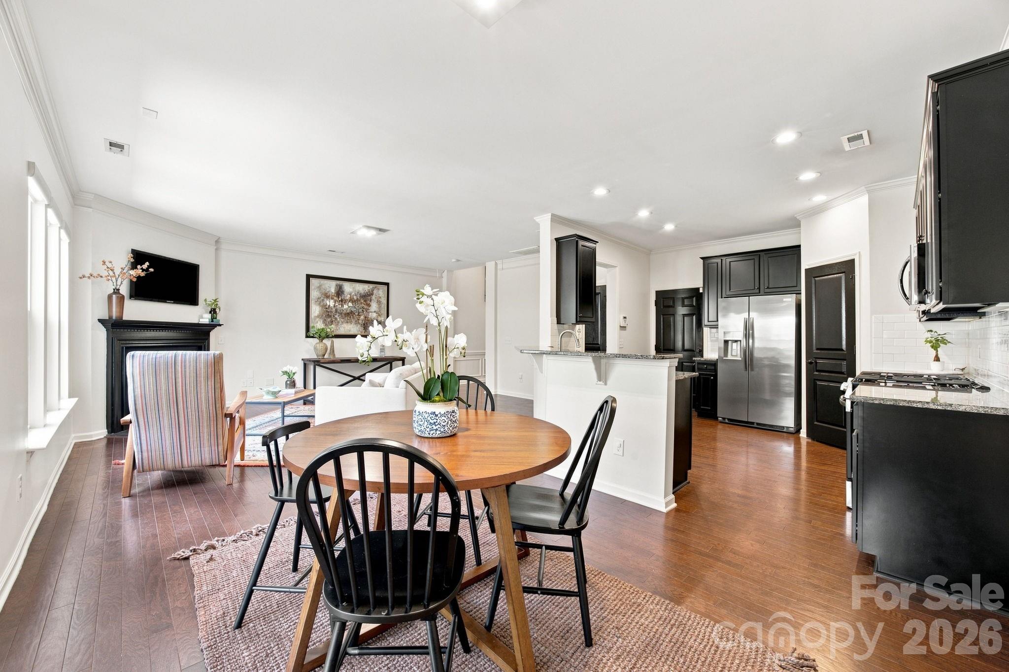 5842 Glassport Lane — Charlotte