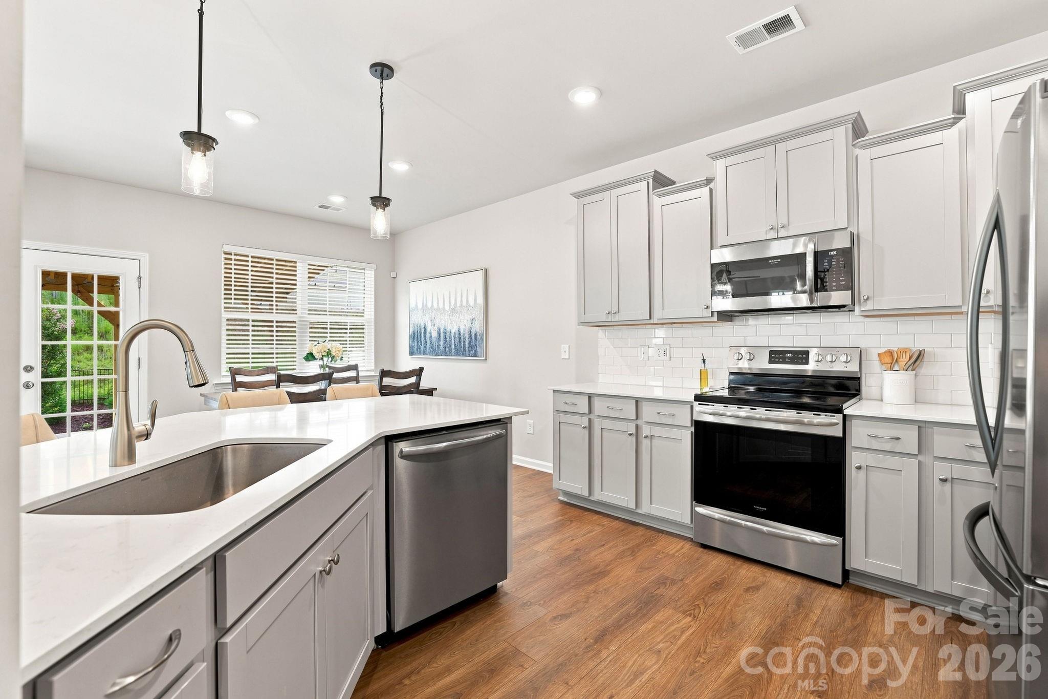 6522 Gopher Road — Lancaster