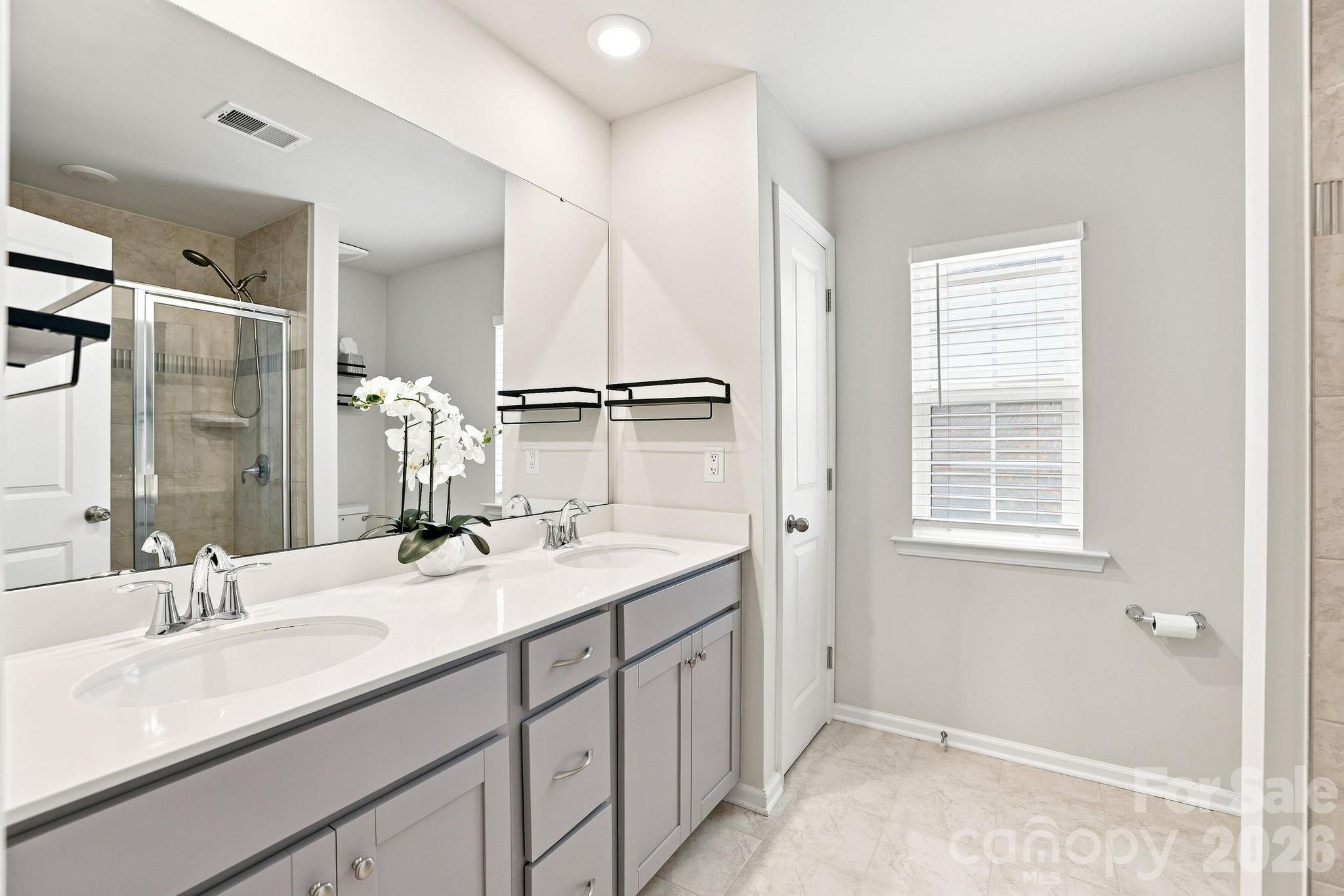 6522 Gopher Road — Lancaster