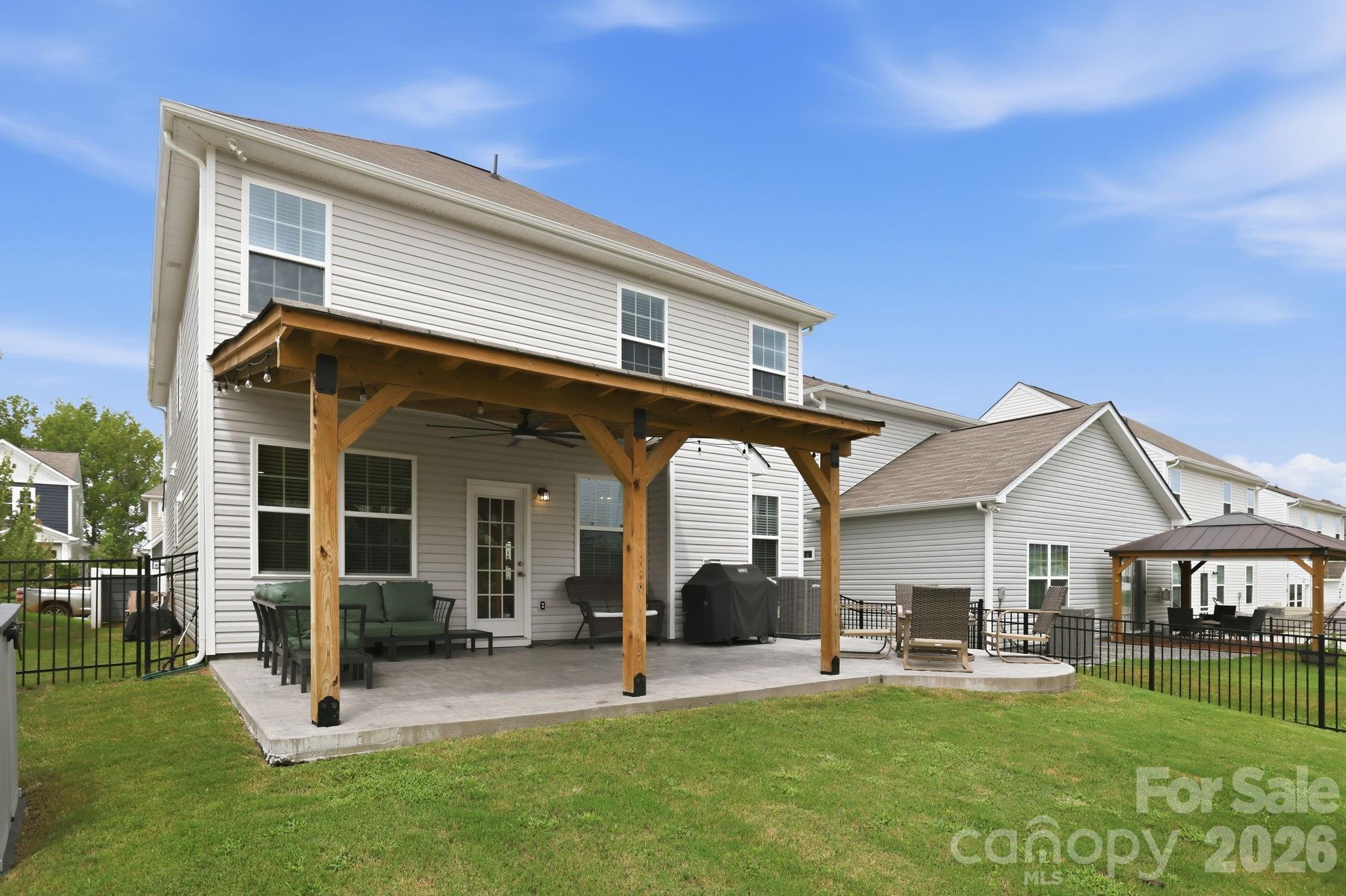 6522 Gopher Road — Lancaster