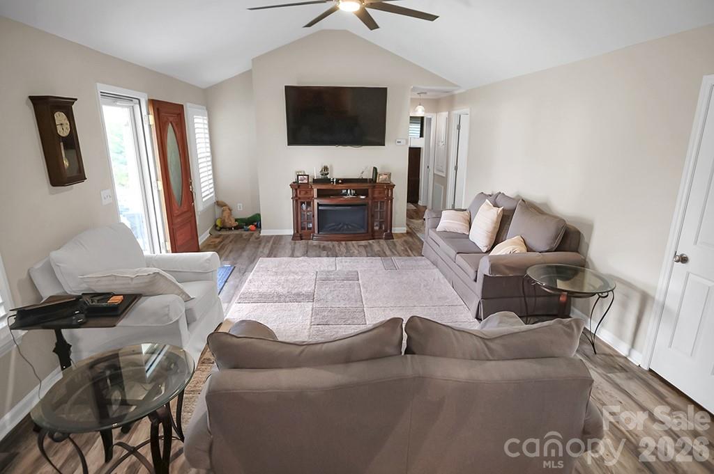 1950 BROWNSTONE Court — Gastonia