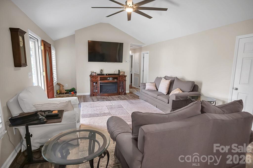 1950 BROWNSTONE Court — Gastonia