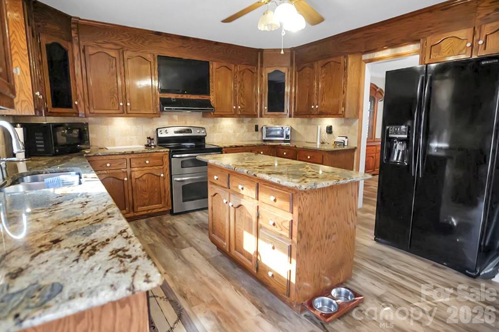 1950 BROWNSTONE Court — Gastonia