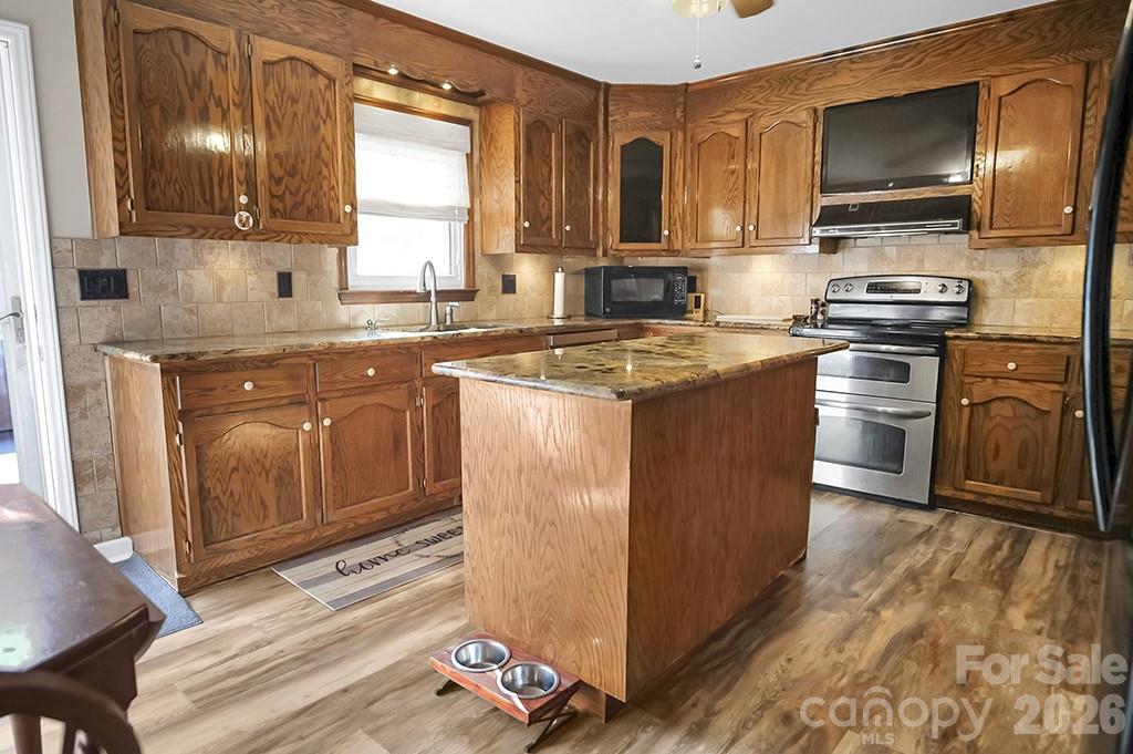 1950 BROWNSTONE Court — Gastonia