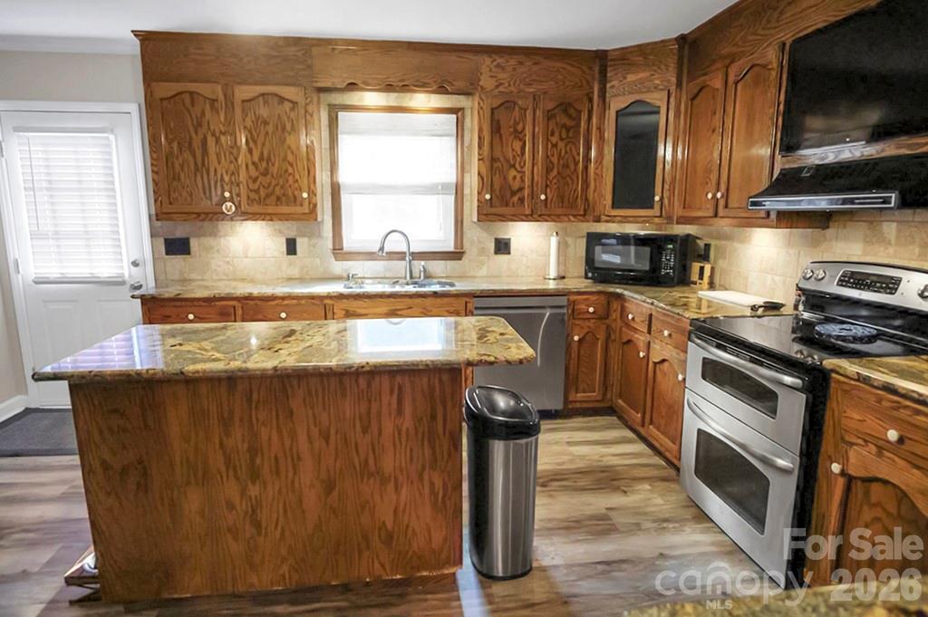 1950 BROWNSTONE Court — Gastonia