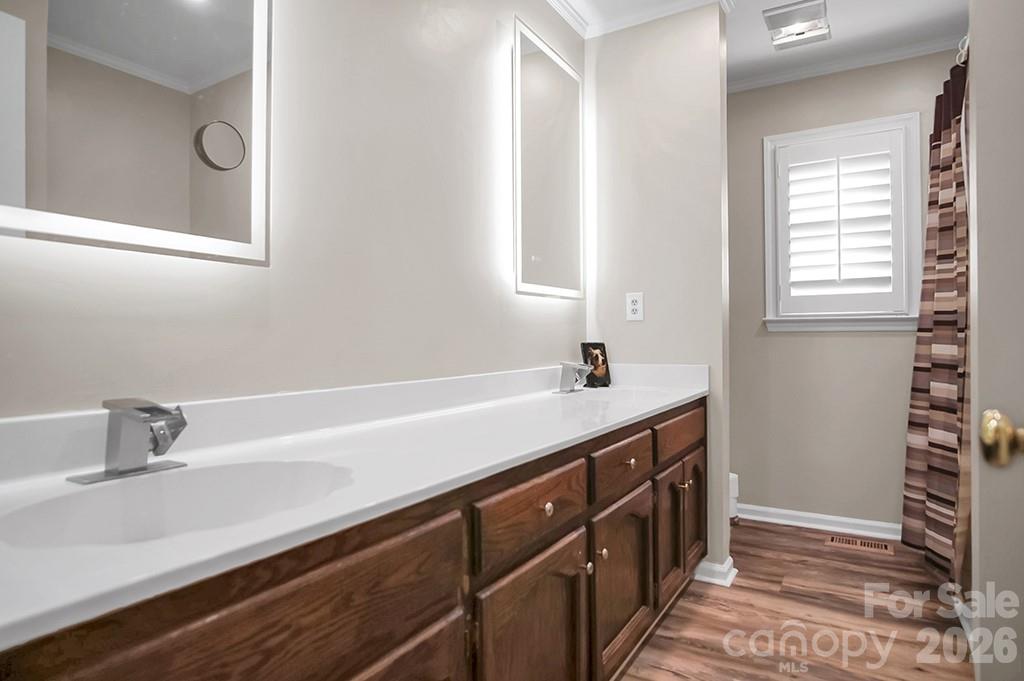 1950 BROWNSTONE Court — Gastonia
