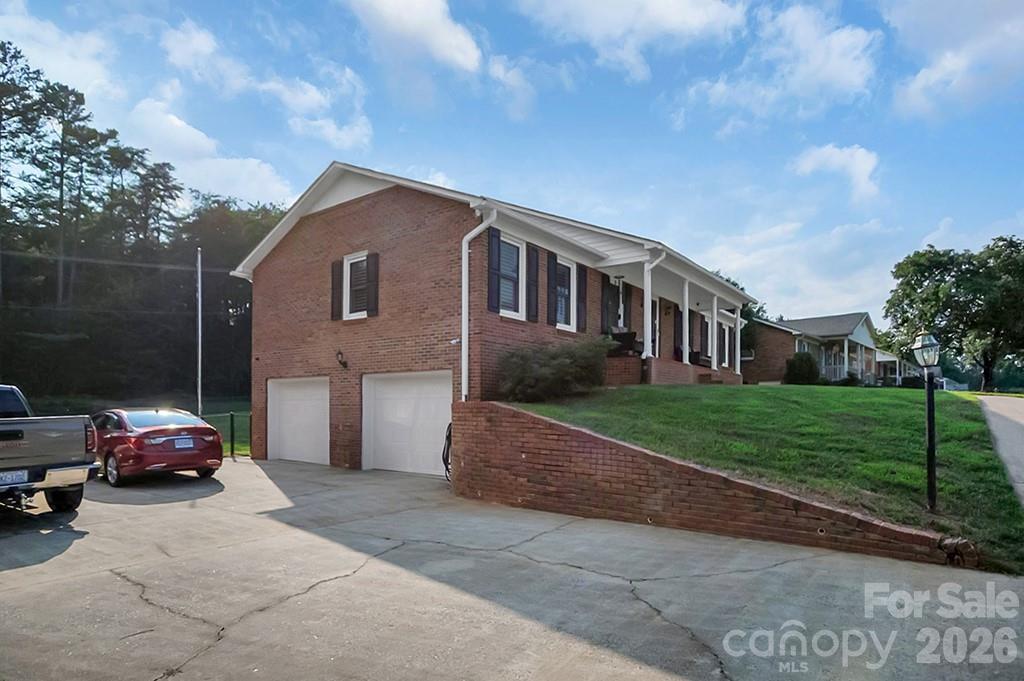 1950 BROWNSTONE Court — Gastonia