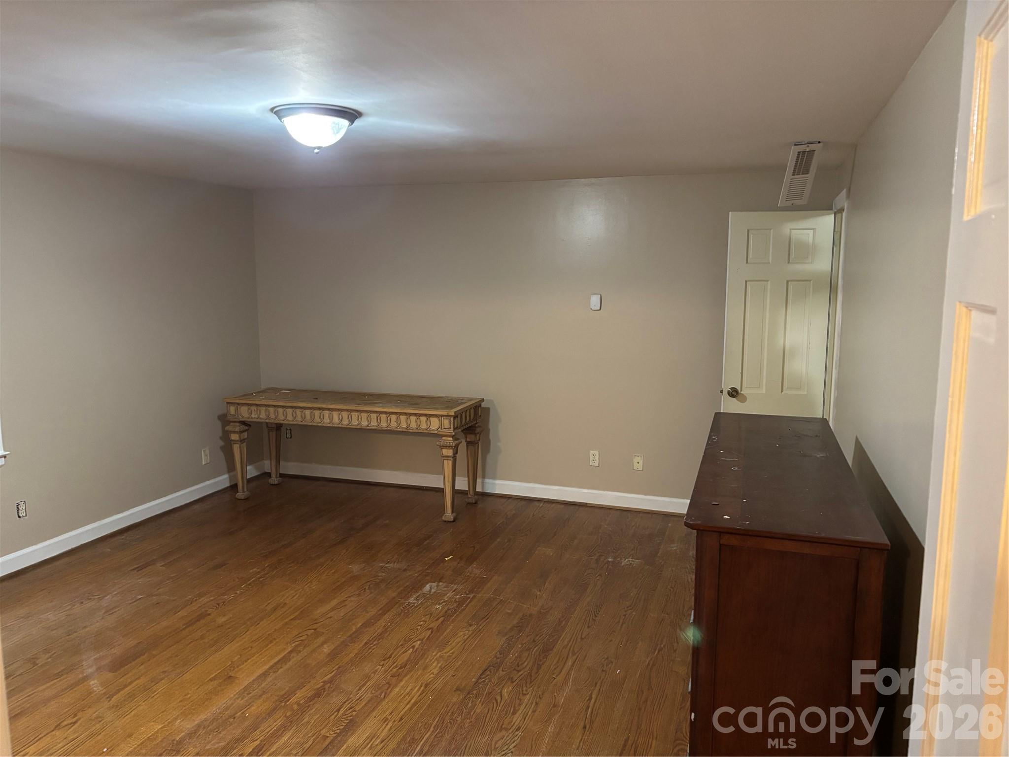 412 Brackenbury Lane — Charlotte