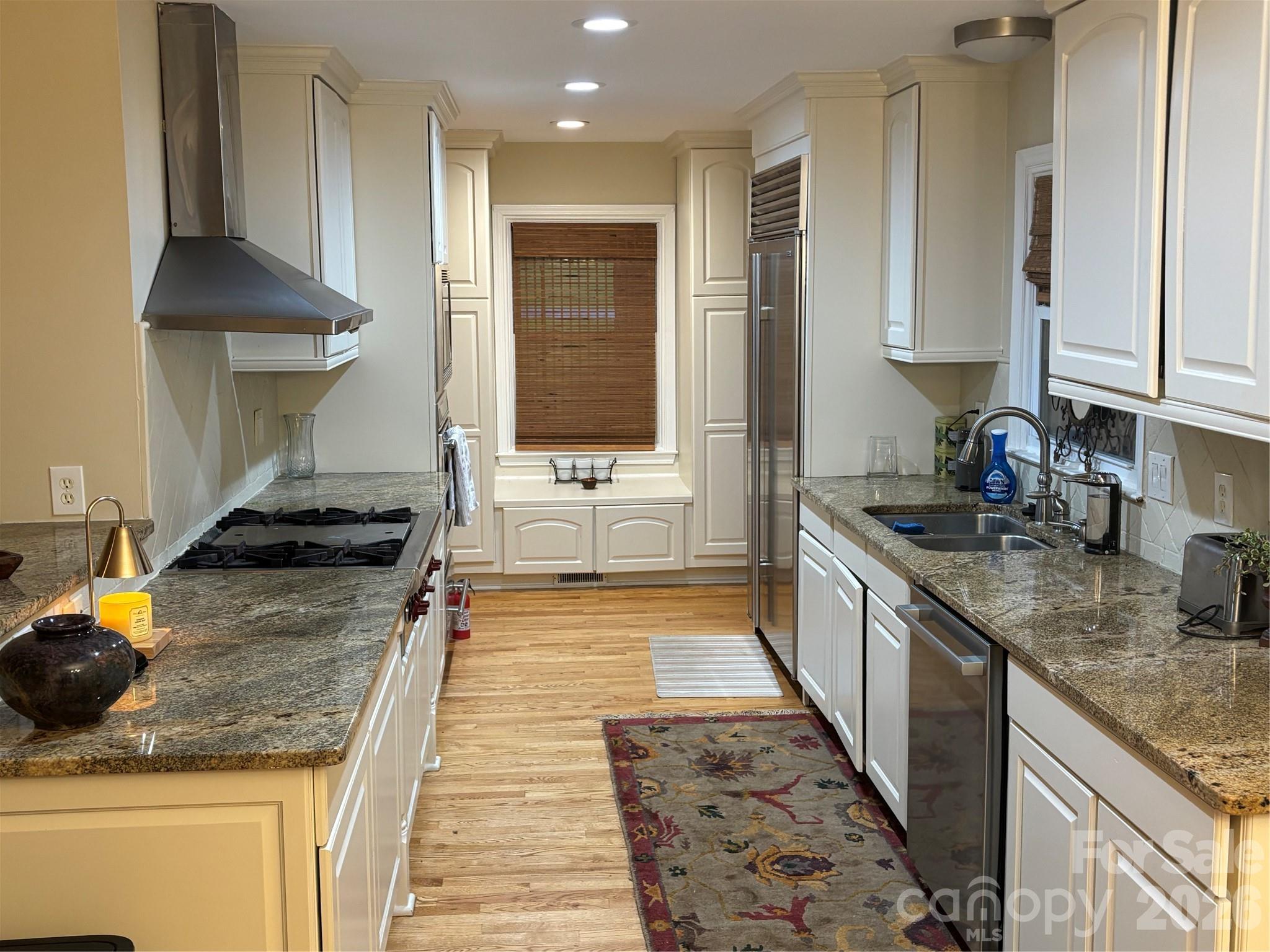 412 Brackenbury Lane — Charlotte