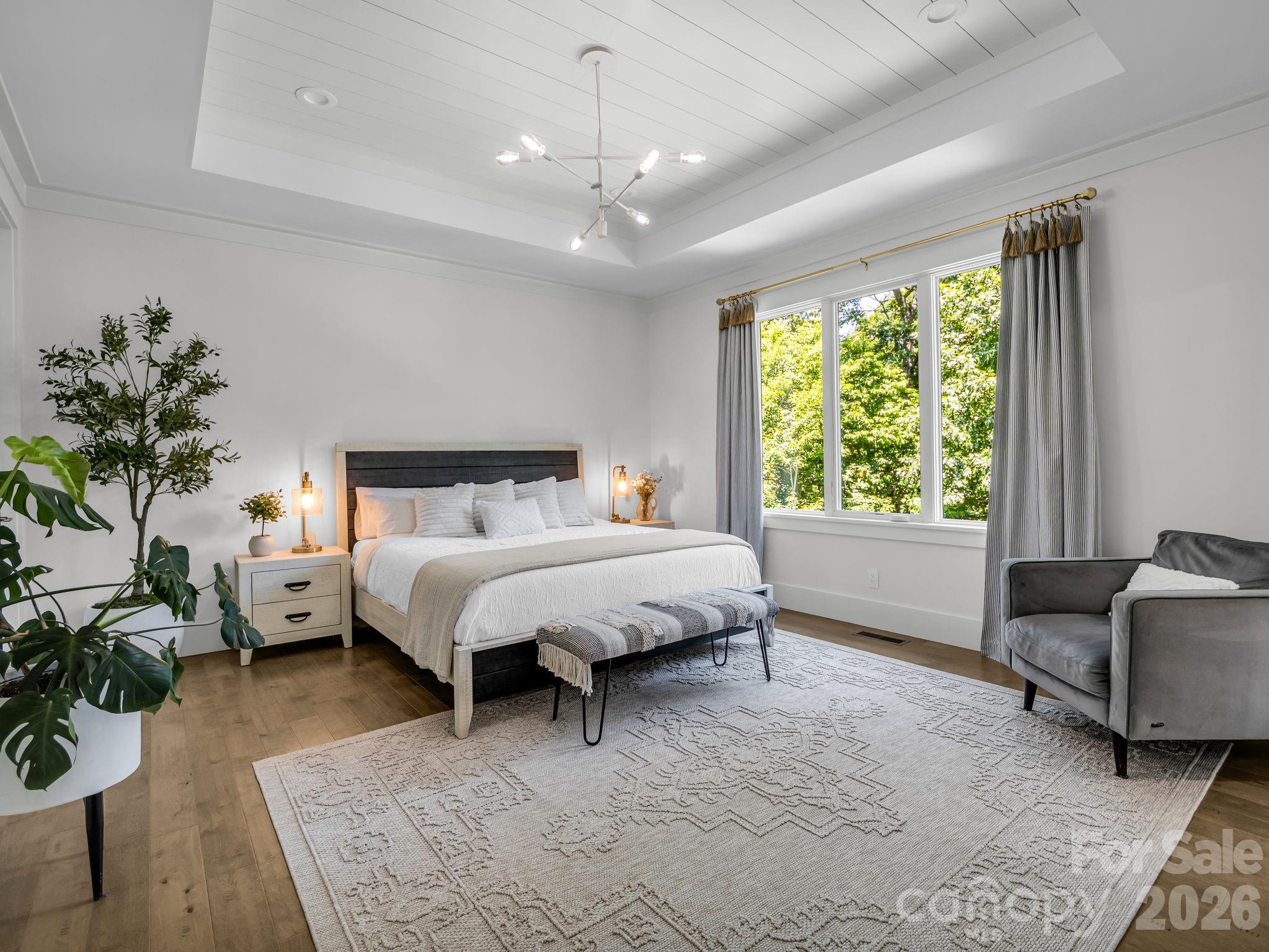 8 Lakeview Drive — Fairview