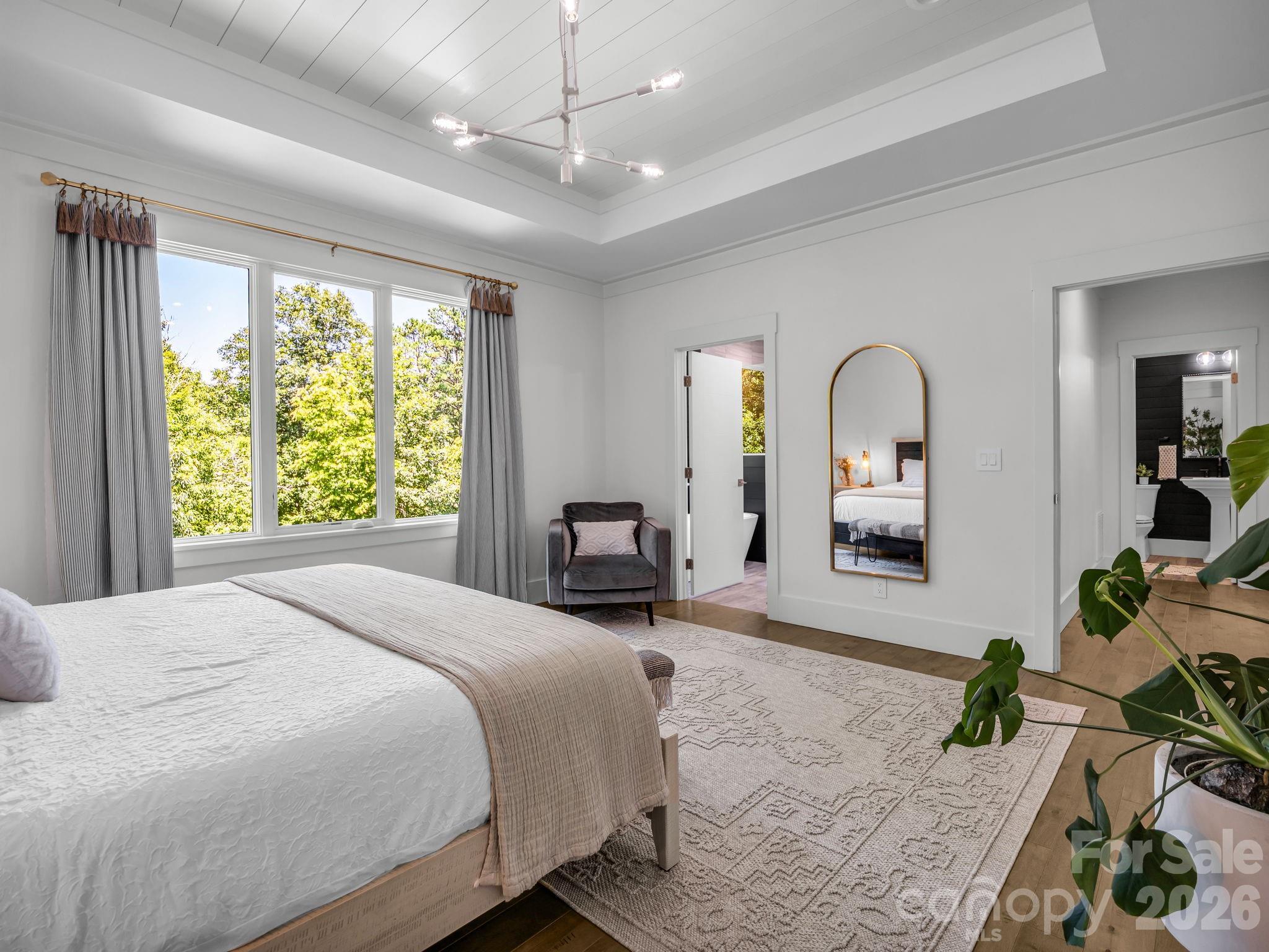 8 Lakeview Drive — Fairview