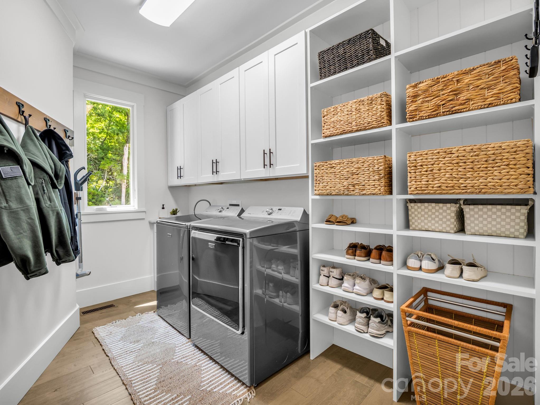 8 Lakeview Drive — Fairview