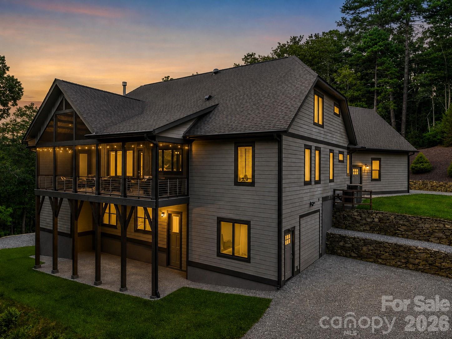 8 Lakeview Drive — Fairview