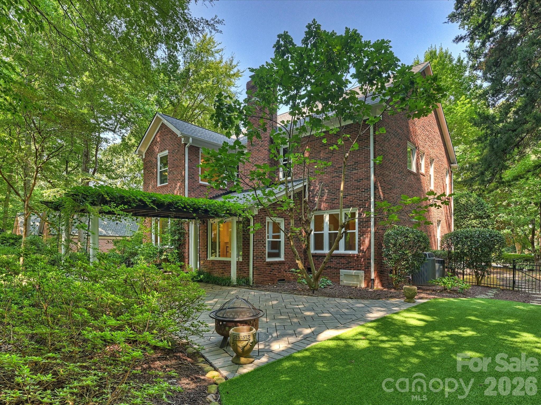 4610 Messian Court — Charlotte