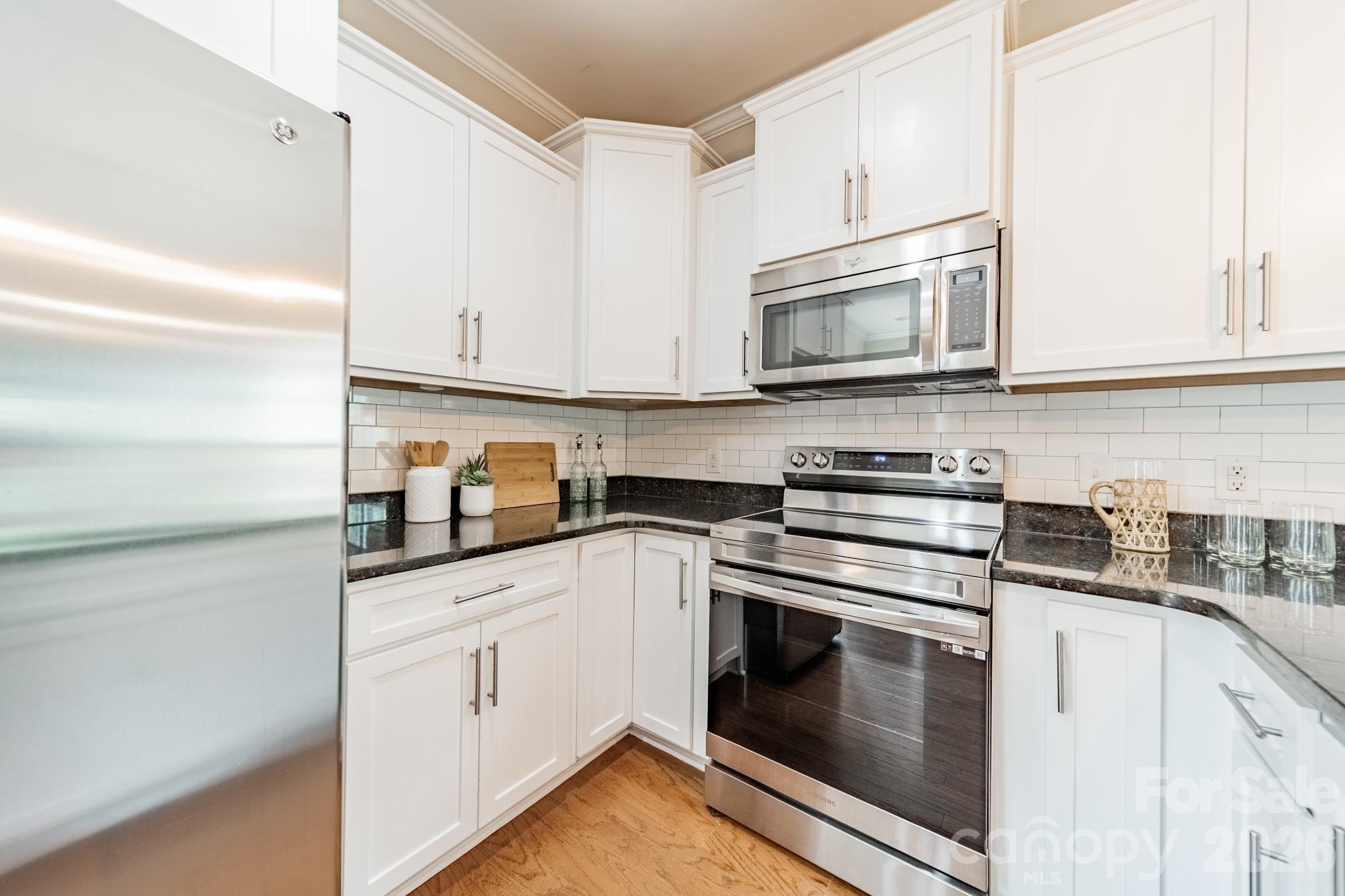 10236 Vanguard Parkway — Huntersville