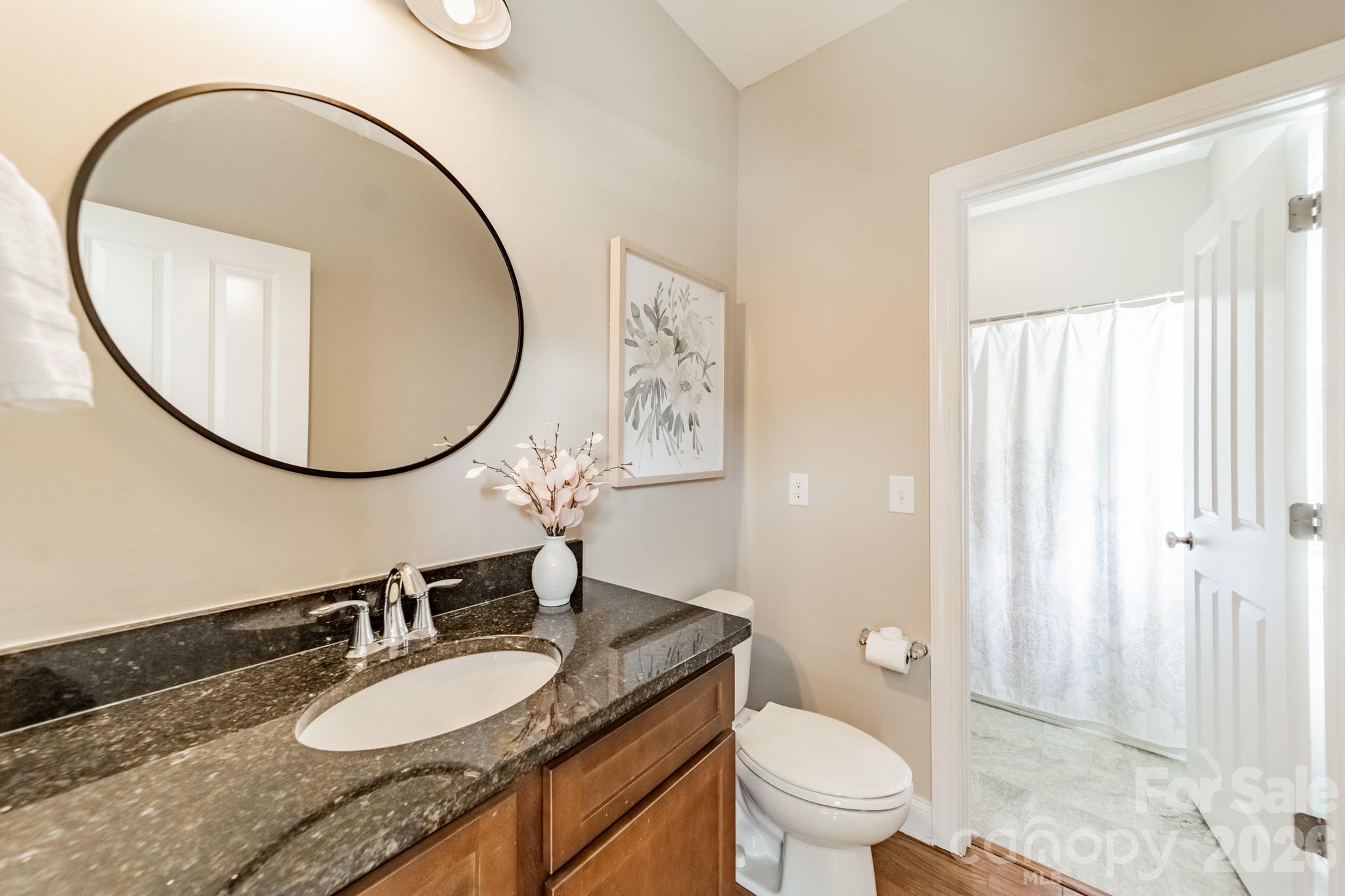 10236 Vanguard Parkway — Huntersville