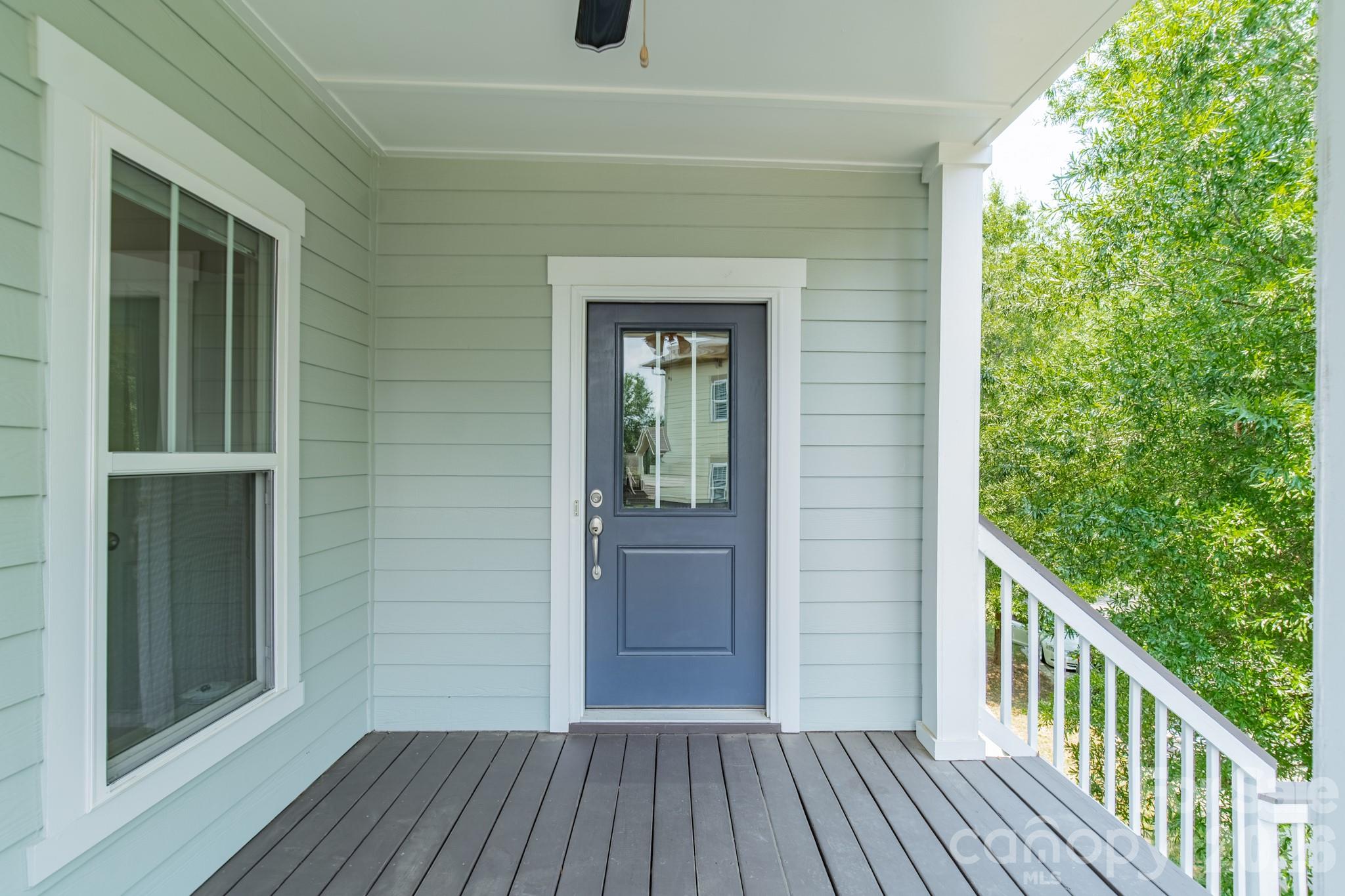 10236 Vanguard Parkway — Huntersville