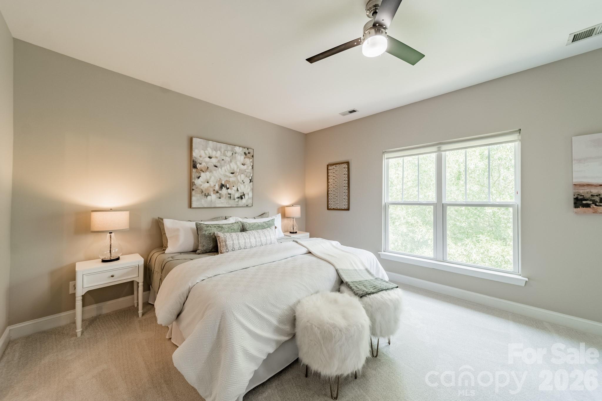 10236 Vanguard Parkway — Huntersville