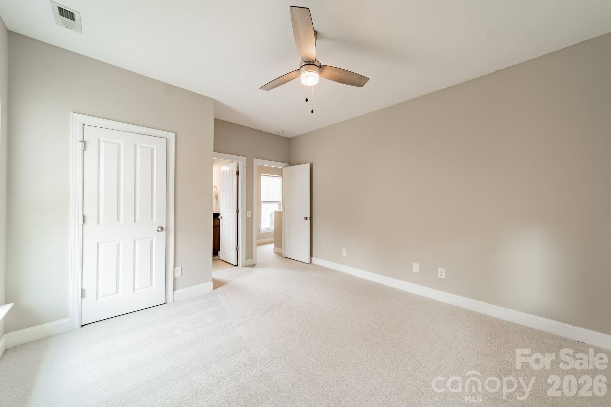 10236 Vanguard Parkway — Huntersville