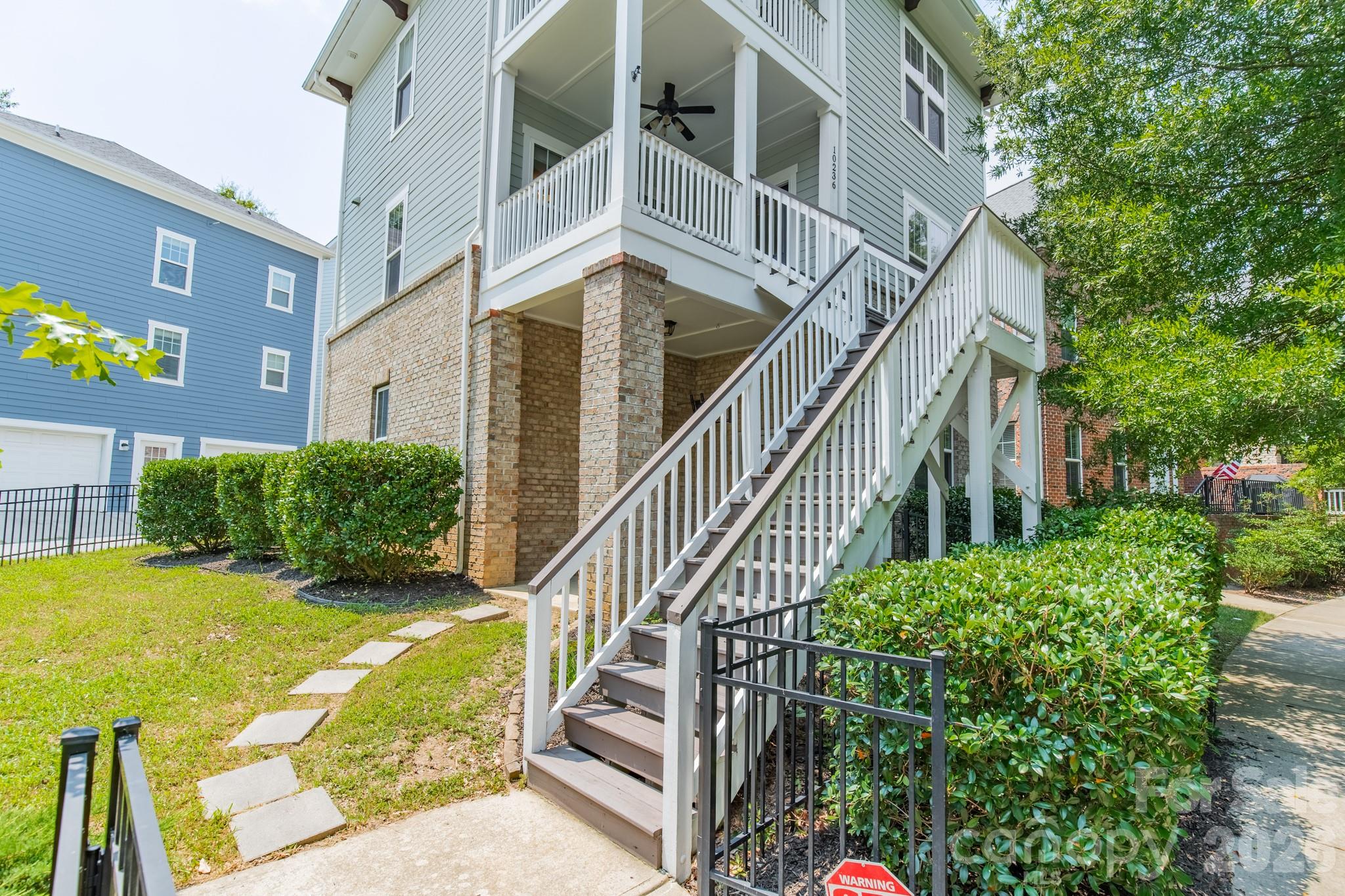10236 Vanguard Parkway — Huntersville
