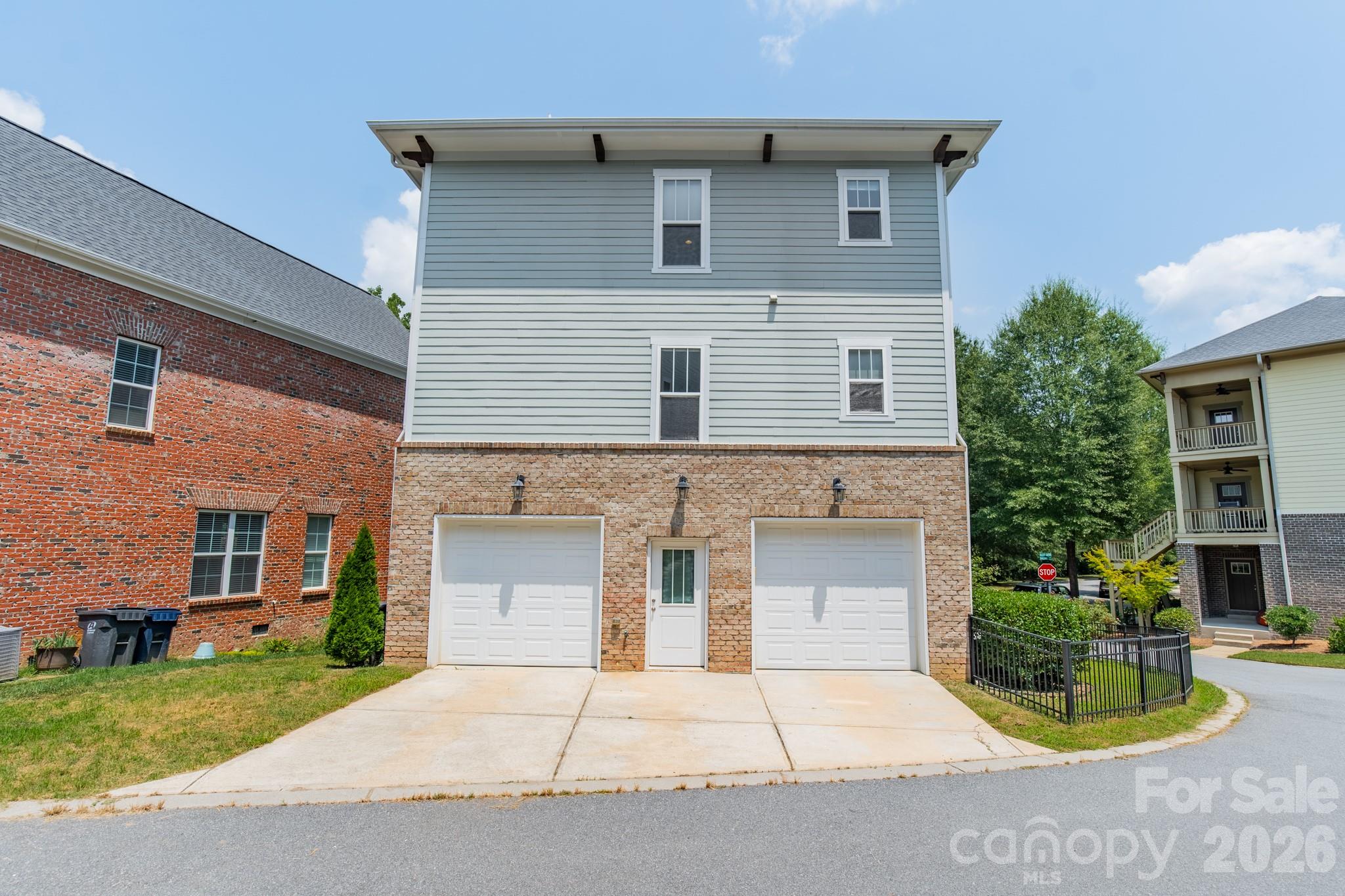 10236 Vanguard Parkway — Huntersville