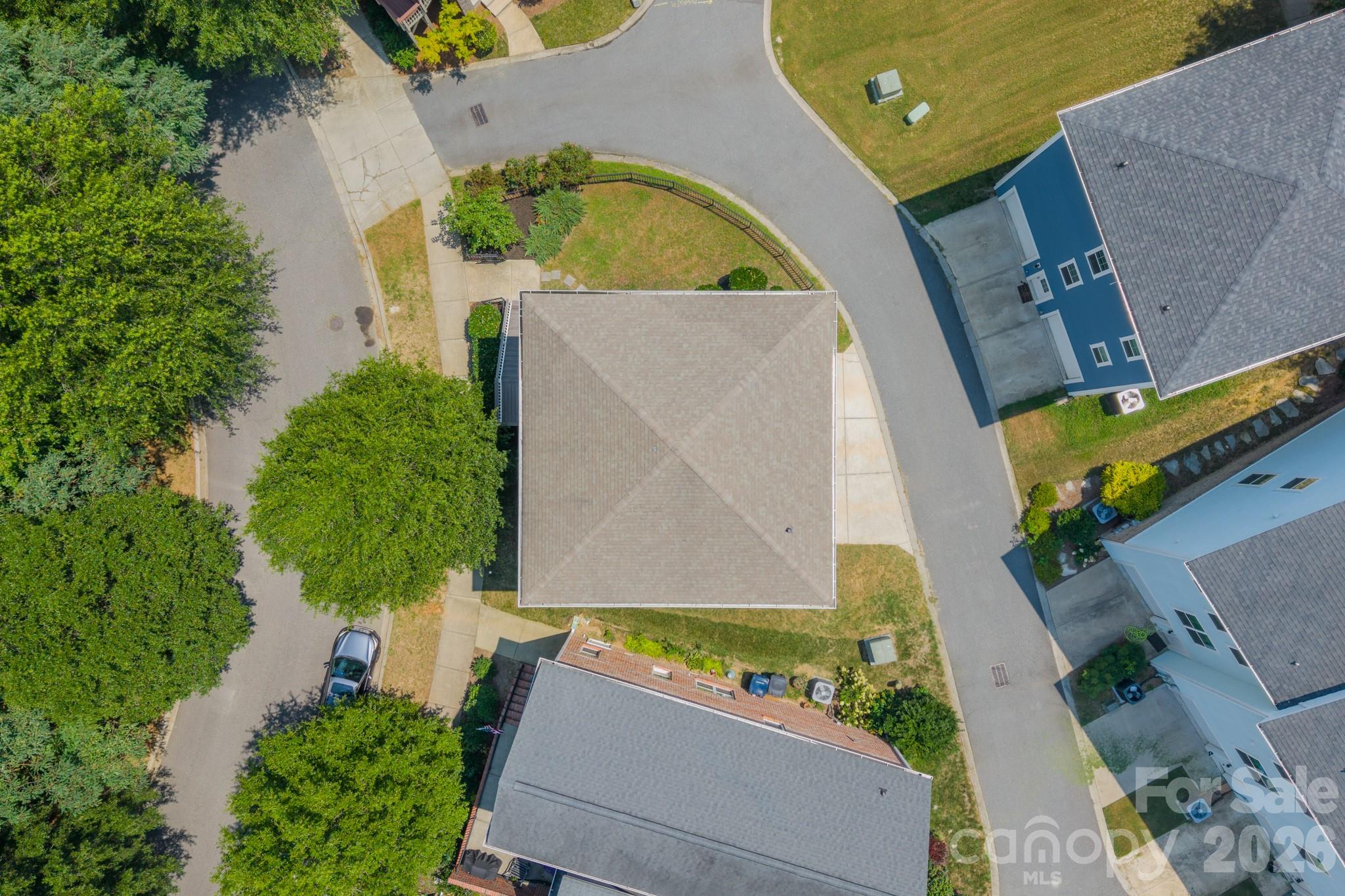 10236 Vanguard Parkway — Huntersville
