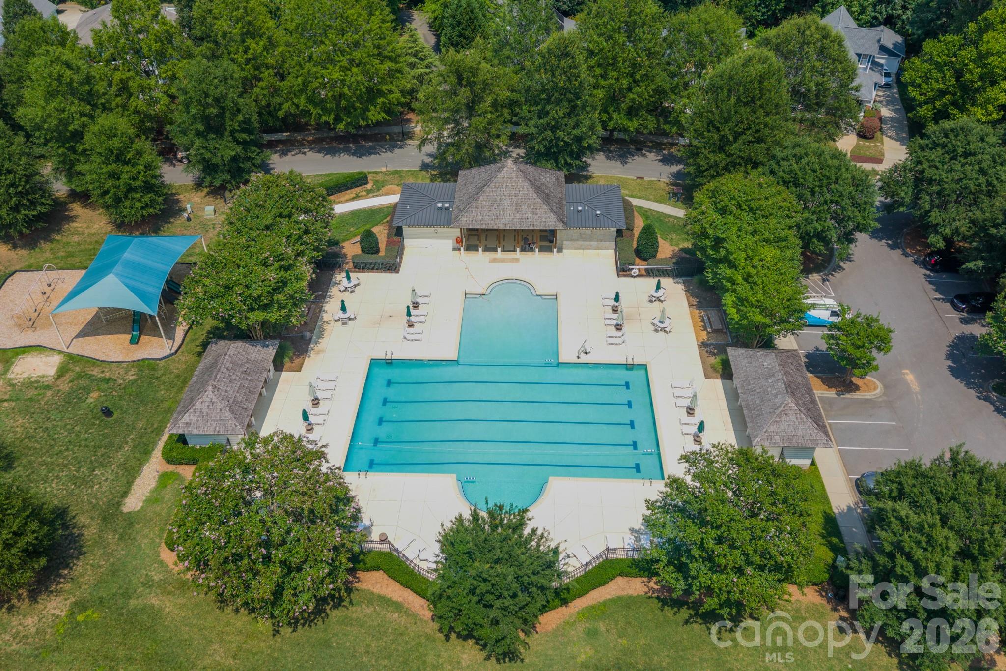 10236 Vanguard Parkway — Huntersville