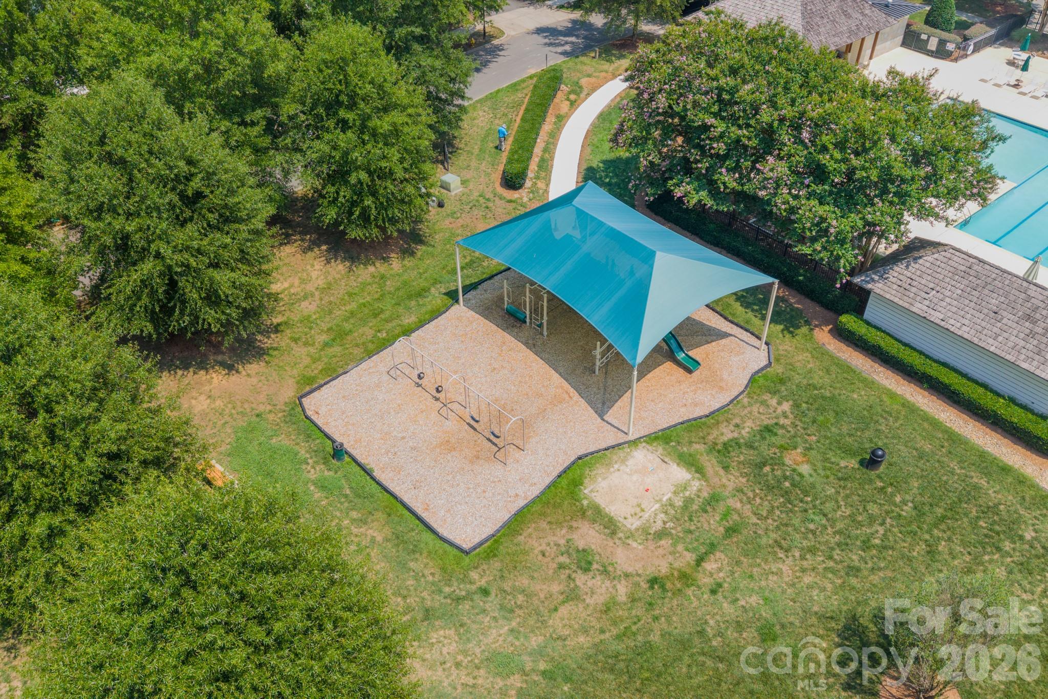 10236 Vanguard Parkway — Huntersville