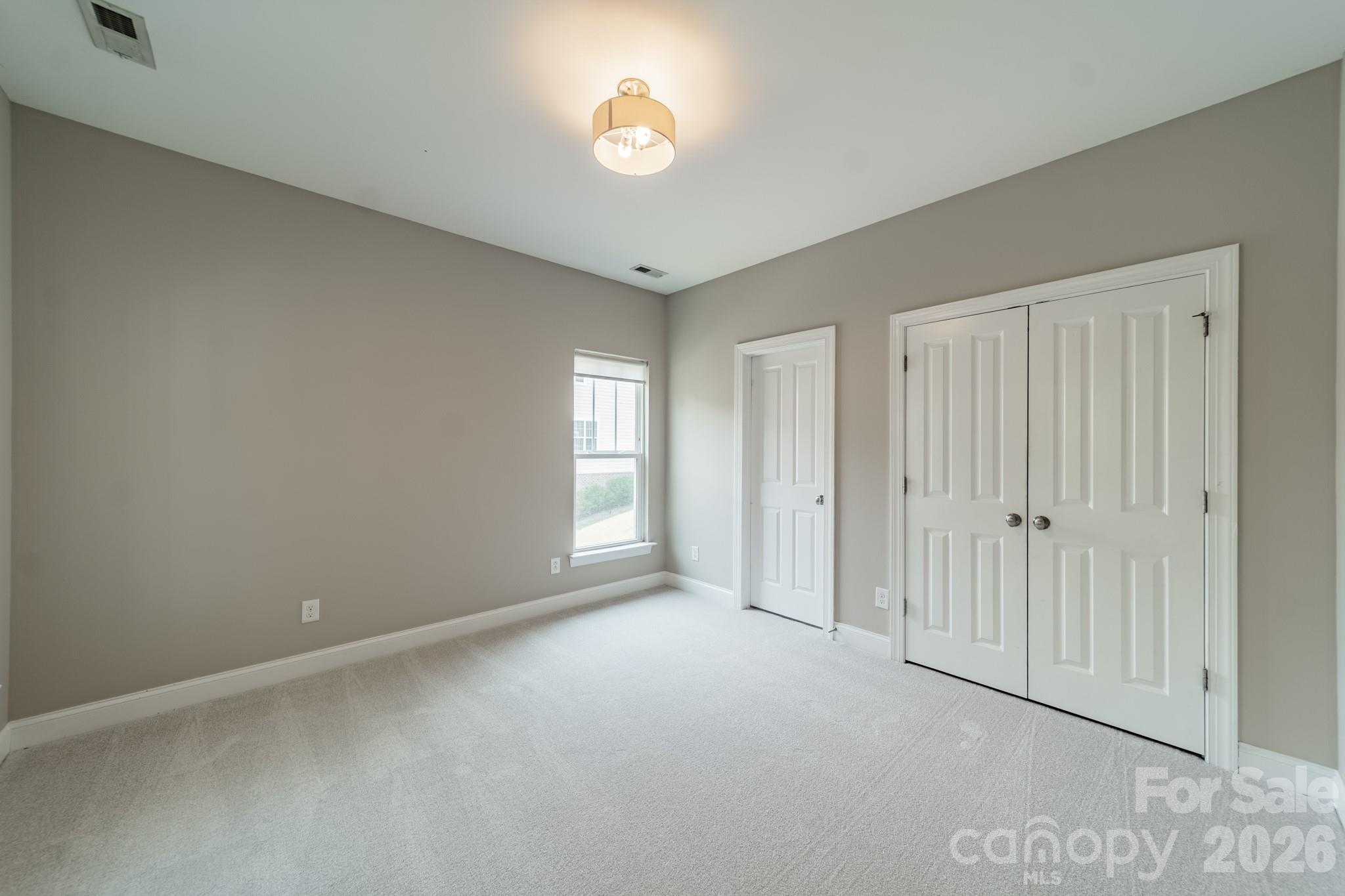 10236 Vanguard Parkway — Huntersville