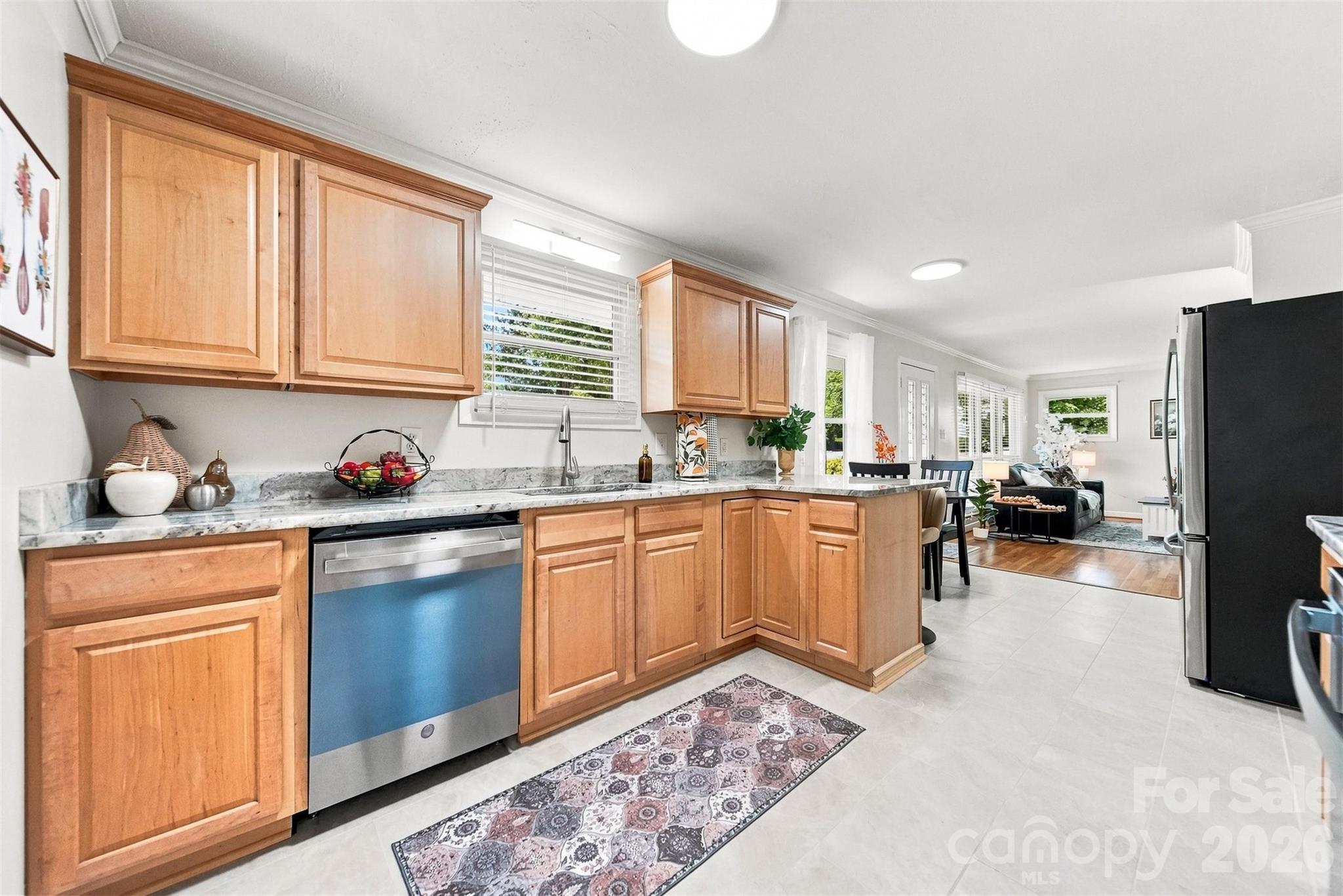 1518 11th Street NW — Hickory
