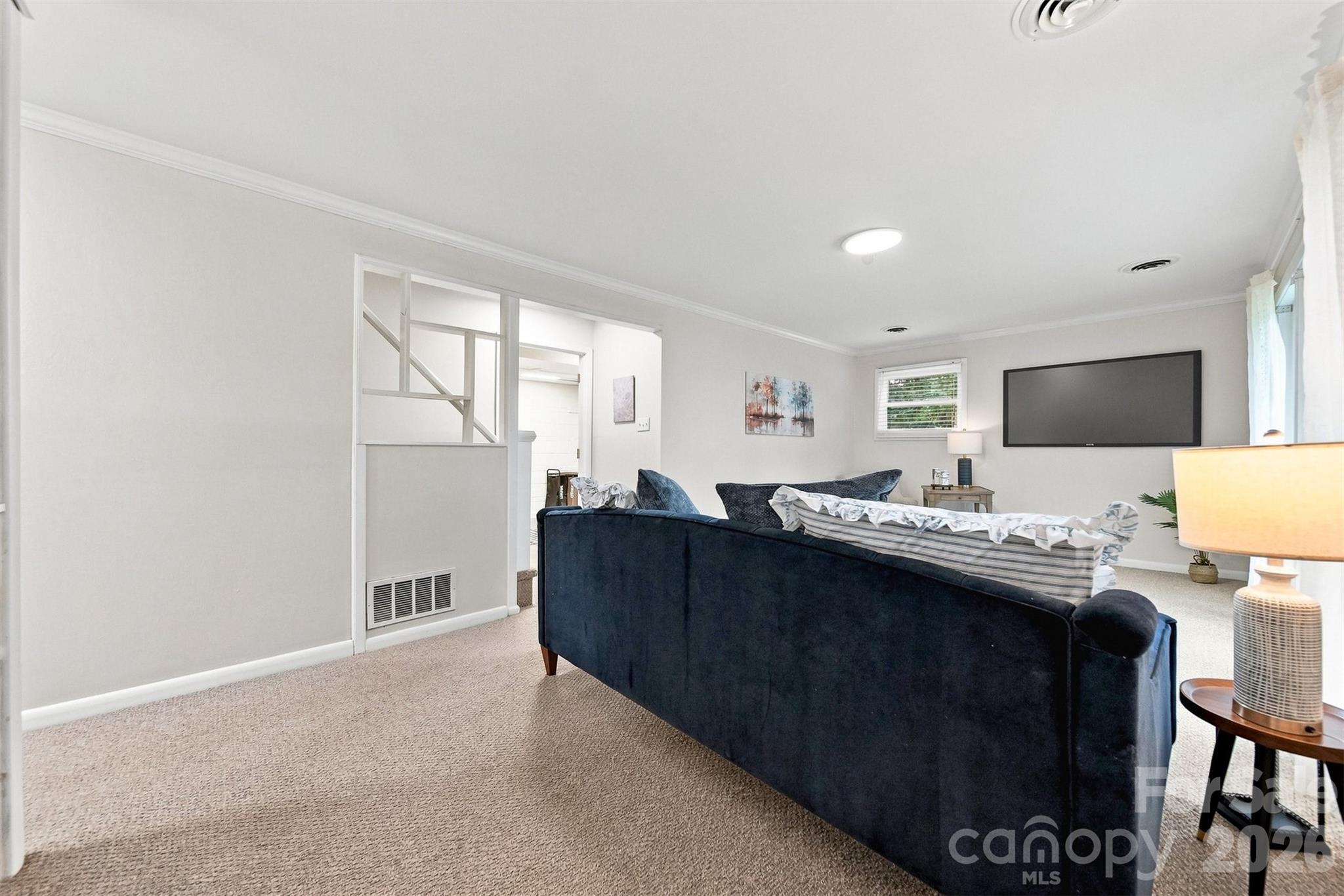 1518 11th Street NW — Hickory