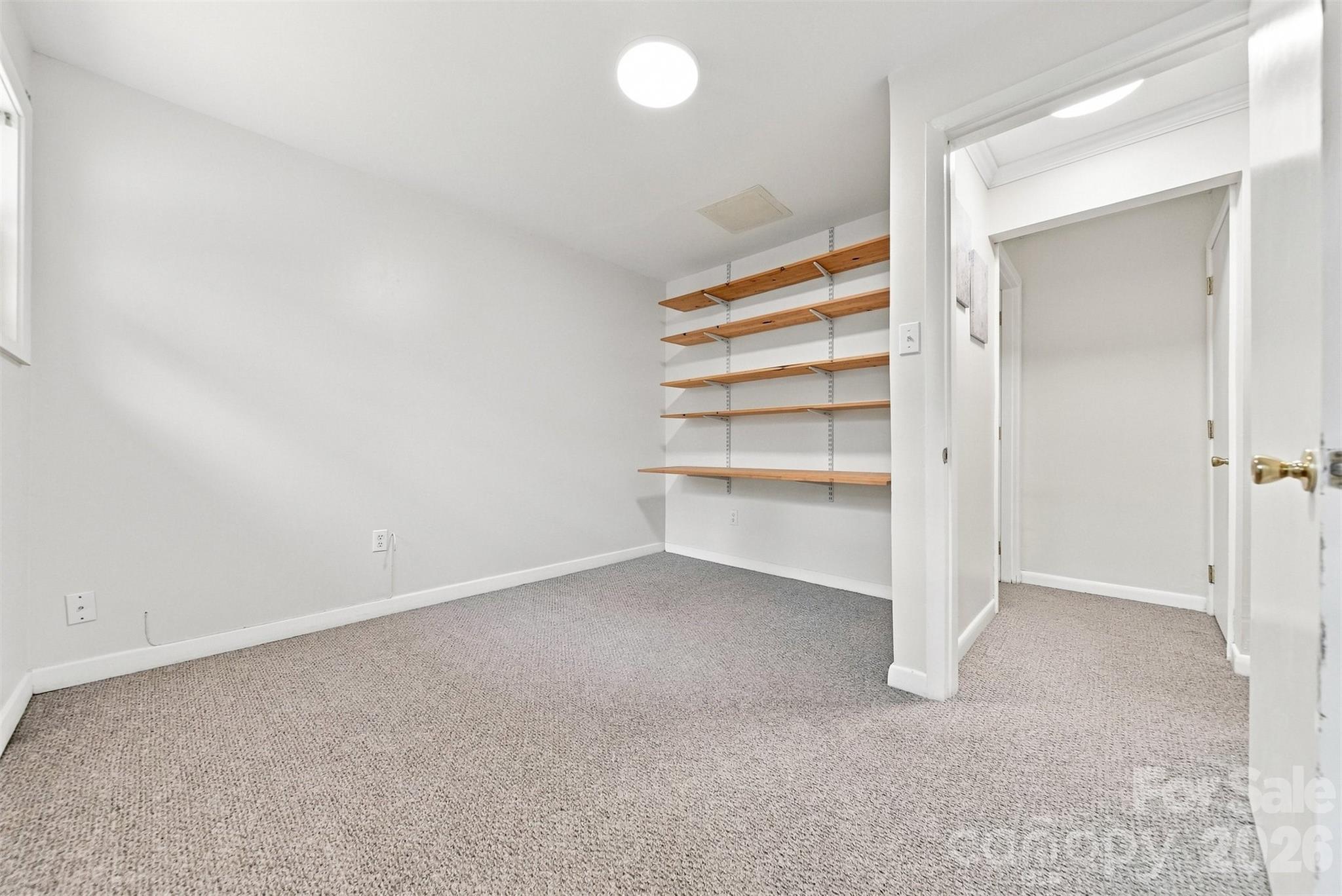 1518 11th Street NW — Hickory