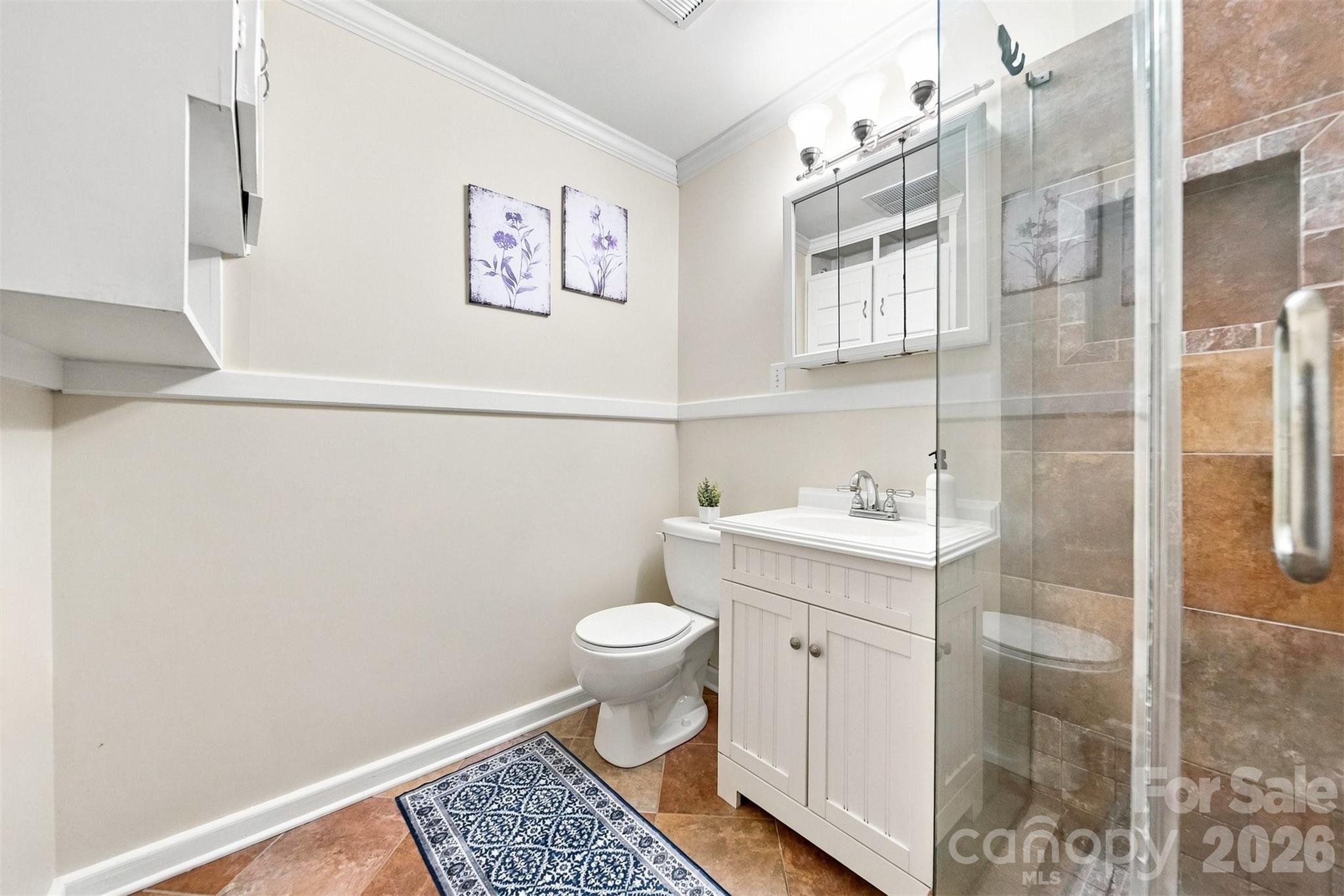 1518 11th Street NW — Hickory