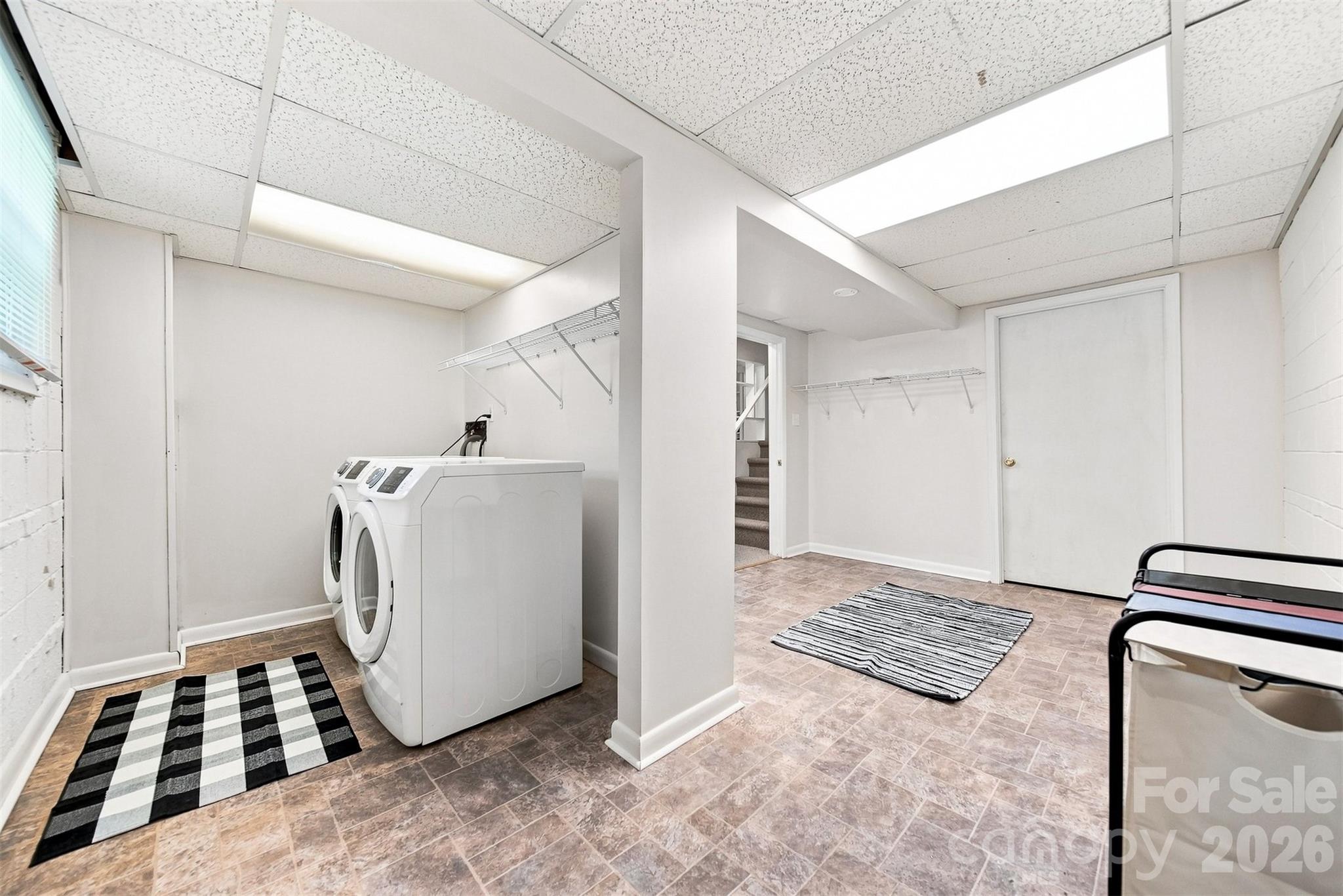 1518 11th Street NW — Hickory