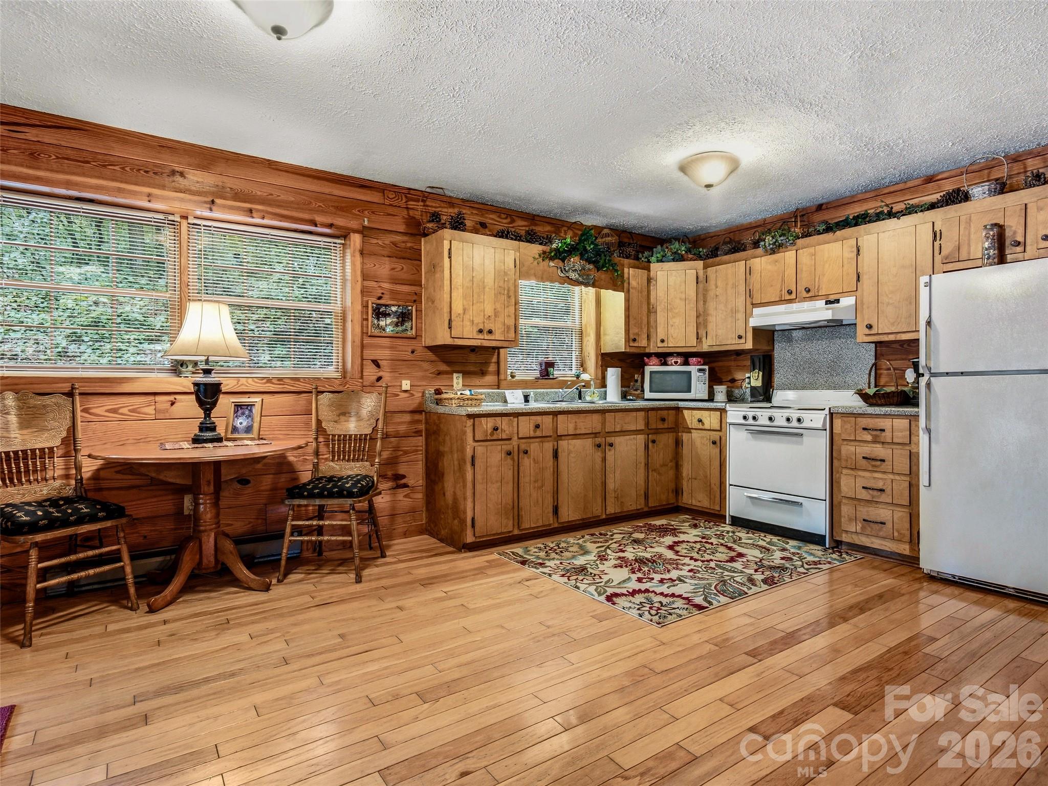 696 Top Of The Mountain Road — Hendersonville