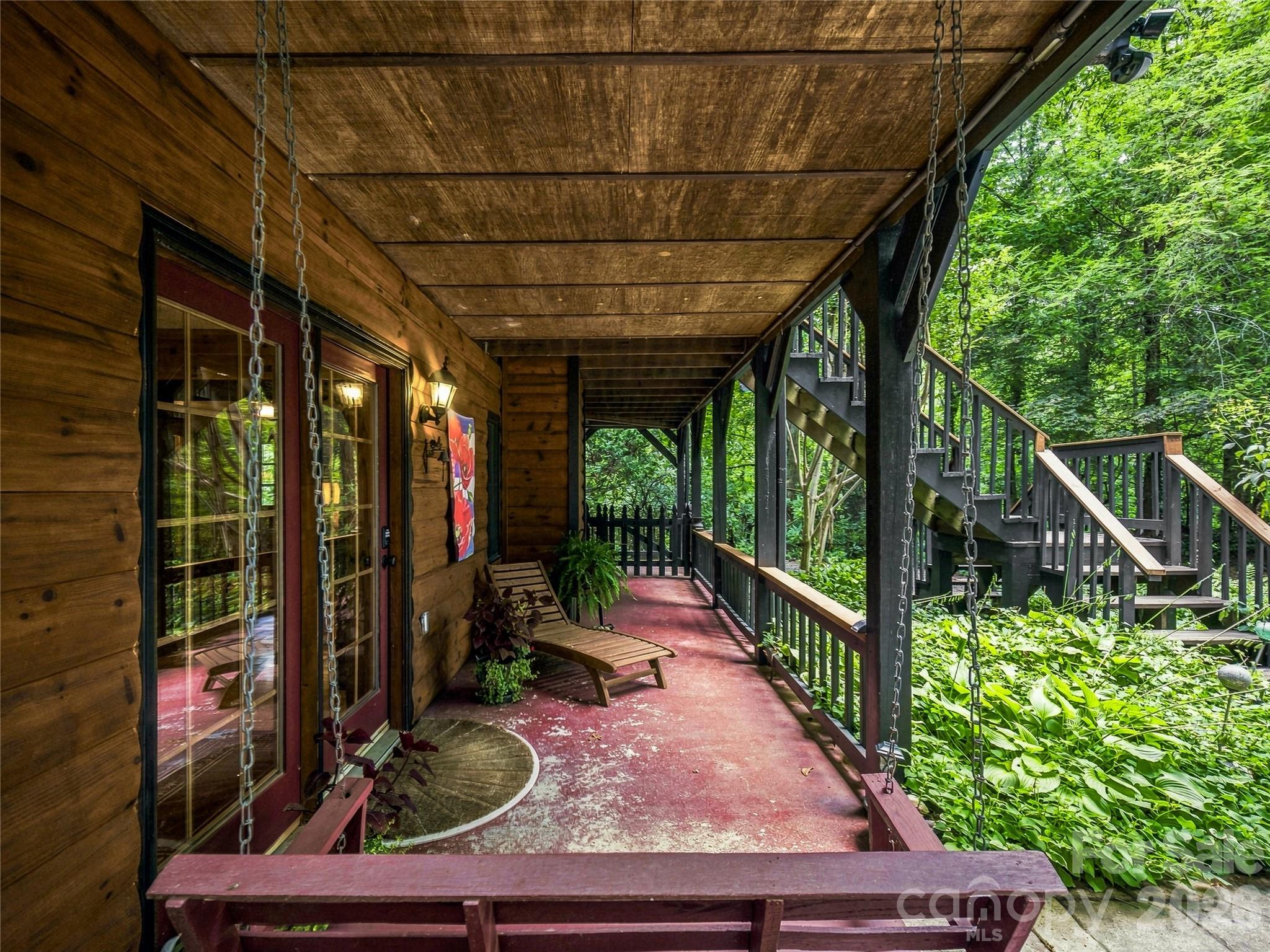 696 Top Of The Mountain Road — Hendersonville