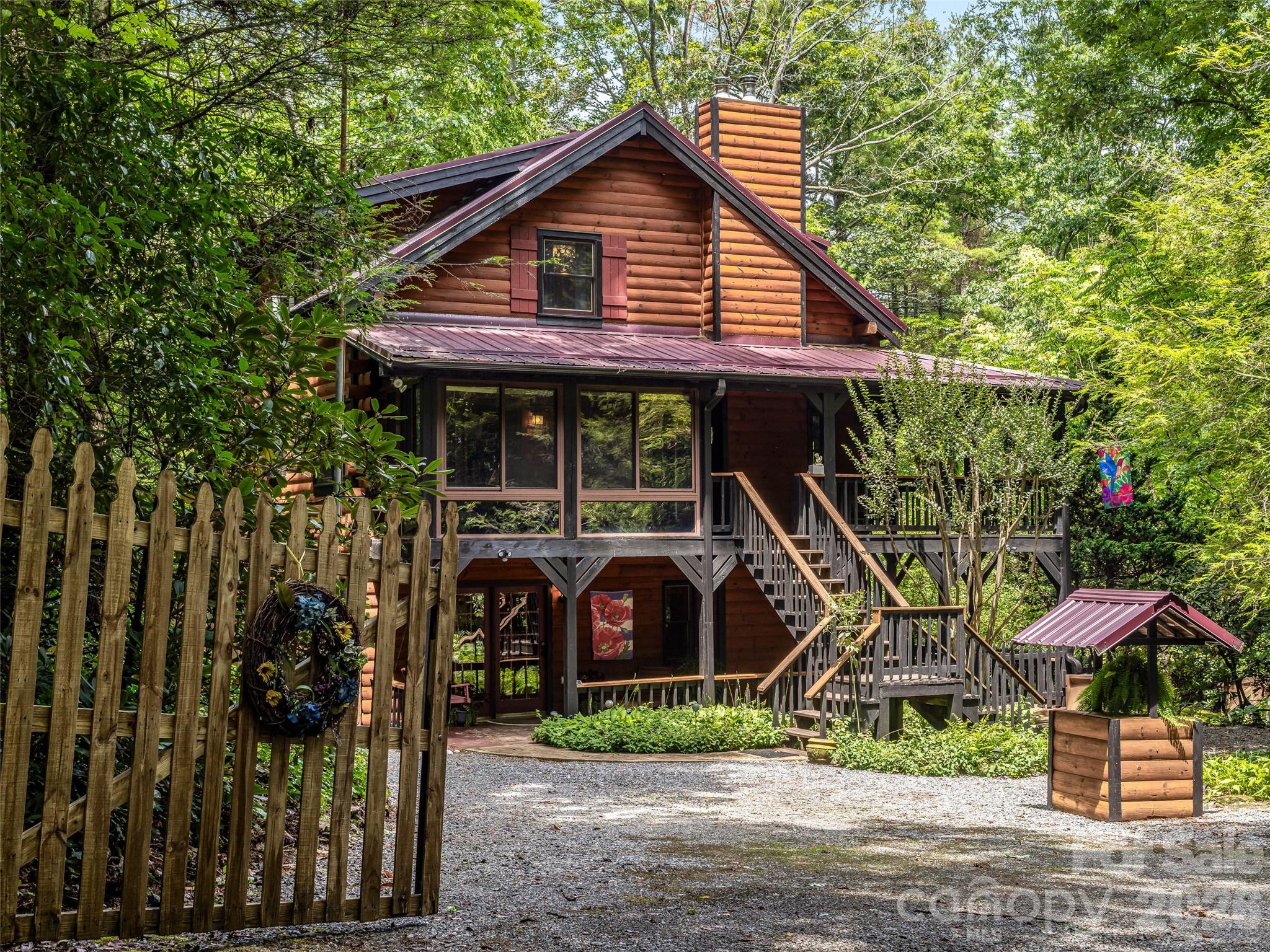 696 Top Of The Mountain Road — Hendersonville