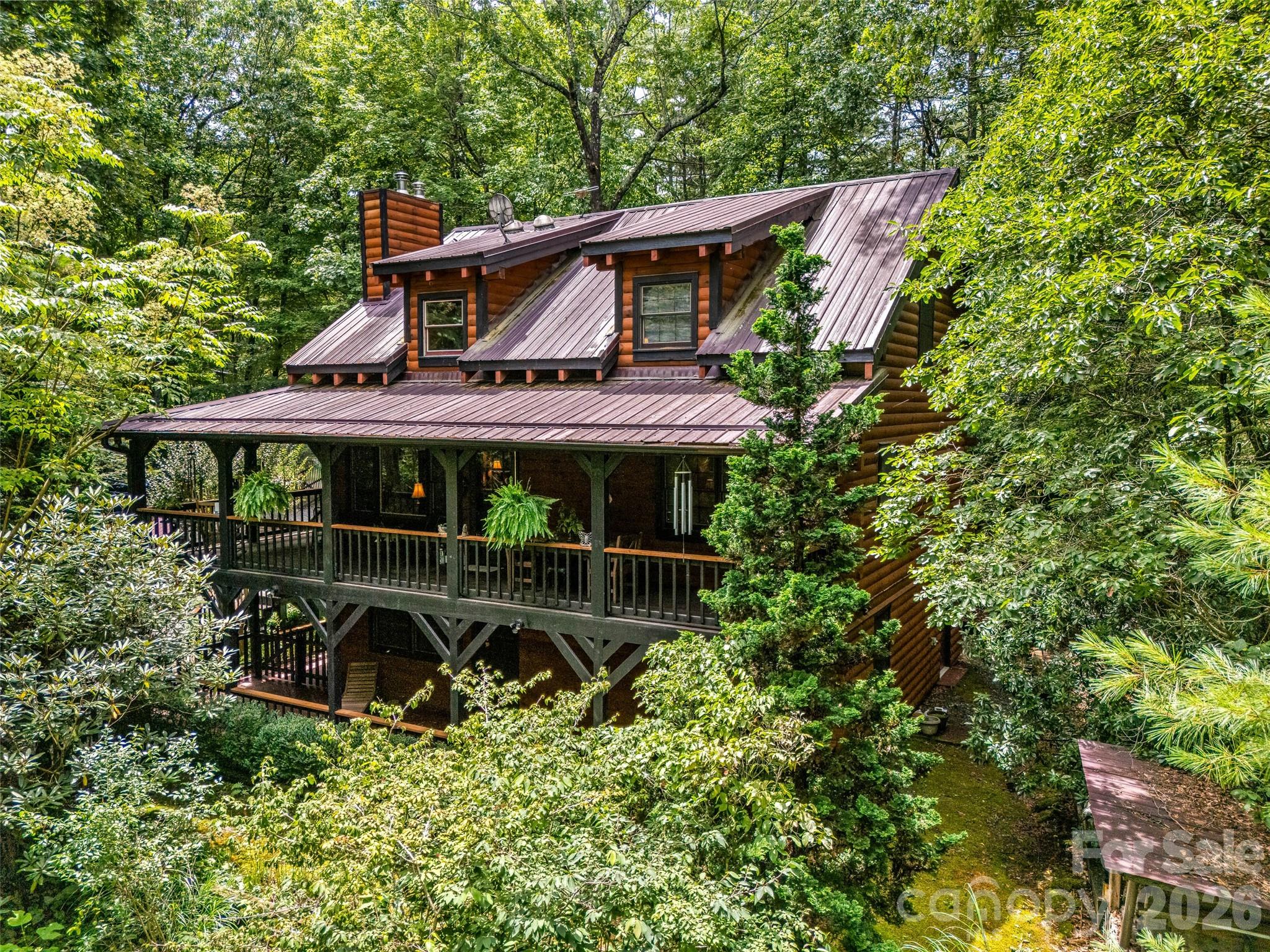 696 Top Of The Mountain Road — Hendersonville