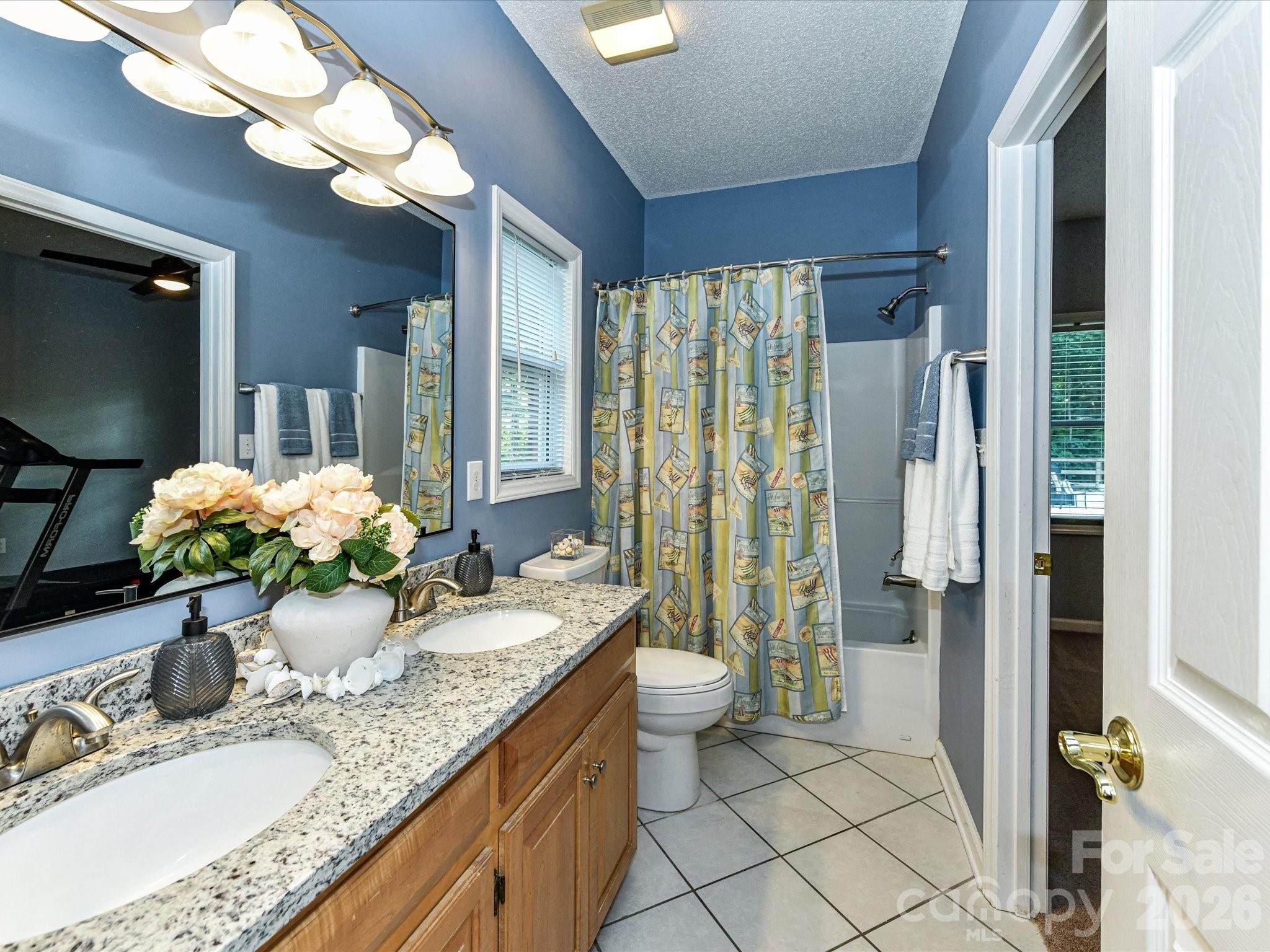 8227 Laurel Oak Court — Harrisburg