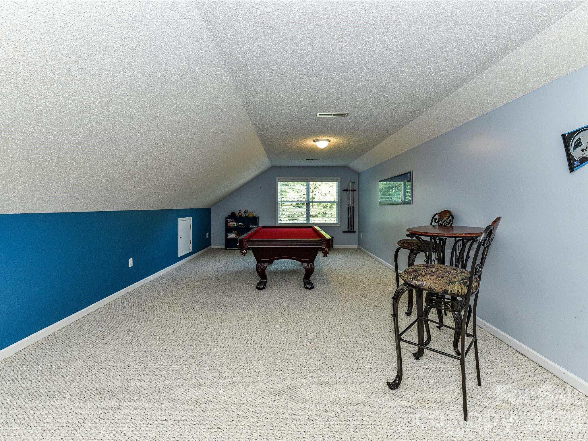 8227 Laurel Oak Court — Harrisburg