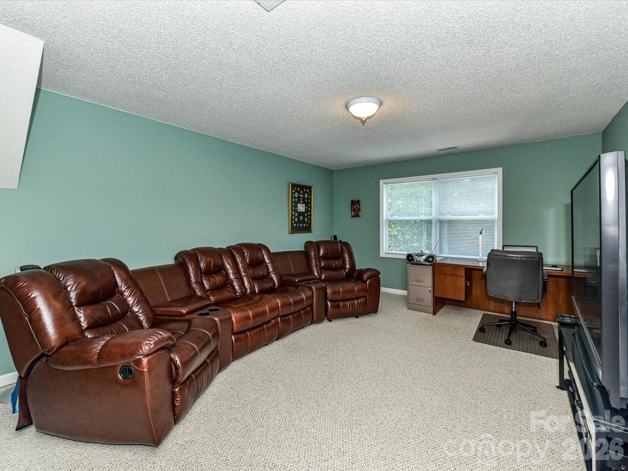 8227 Laurel Oak Court — Harrisburg