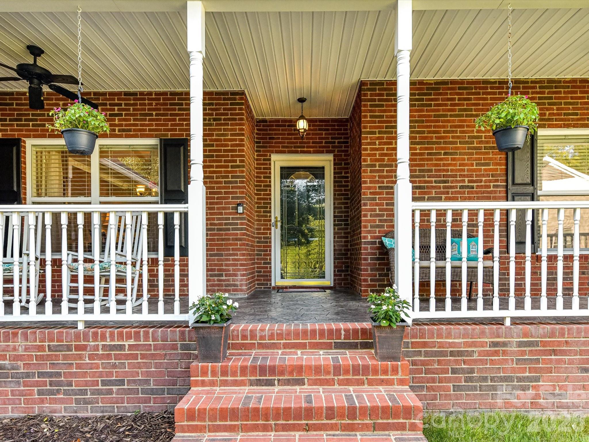 8227 Laurel Oak Court — Harrisburg