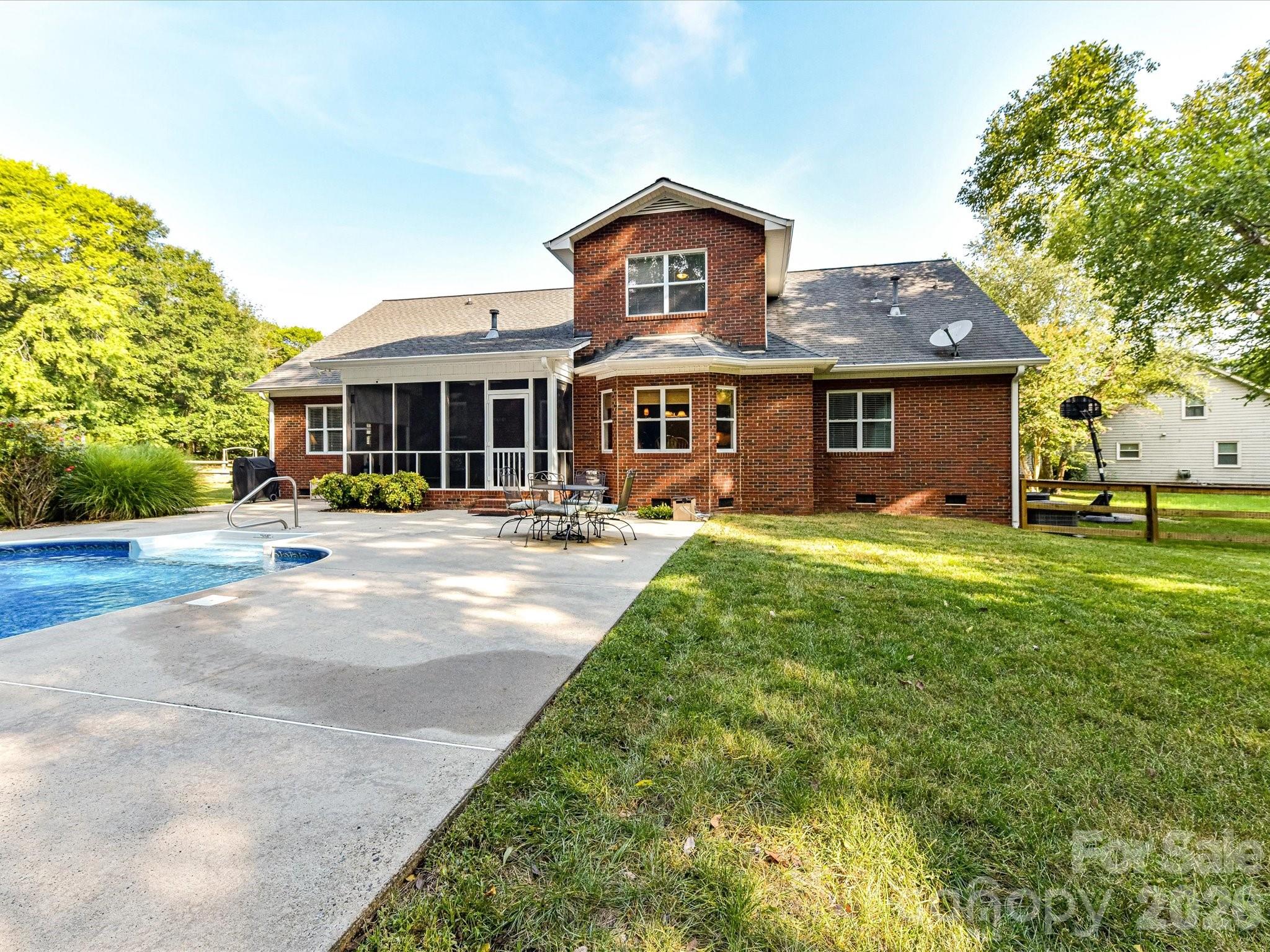 8227 Laurel Oak Court — Harrisburg