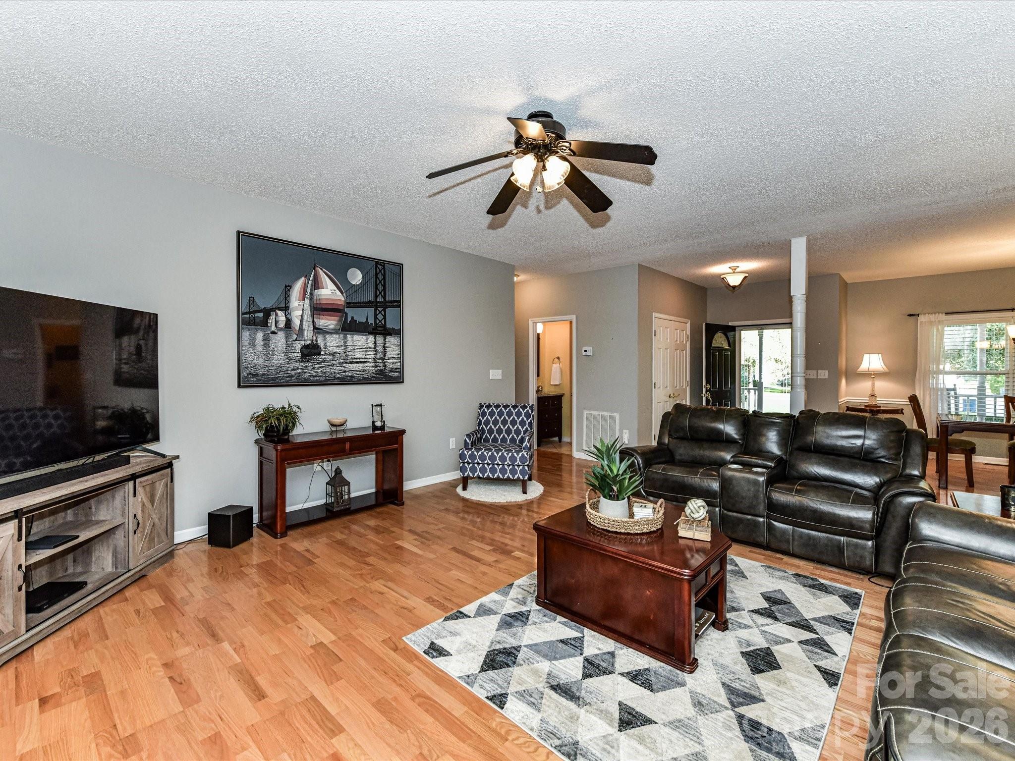 8227 Laurel Oak Court — Harrisburg